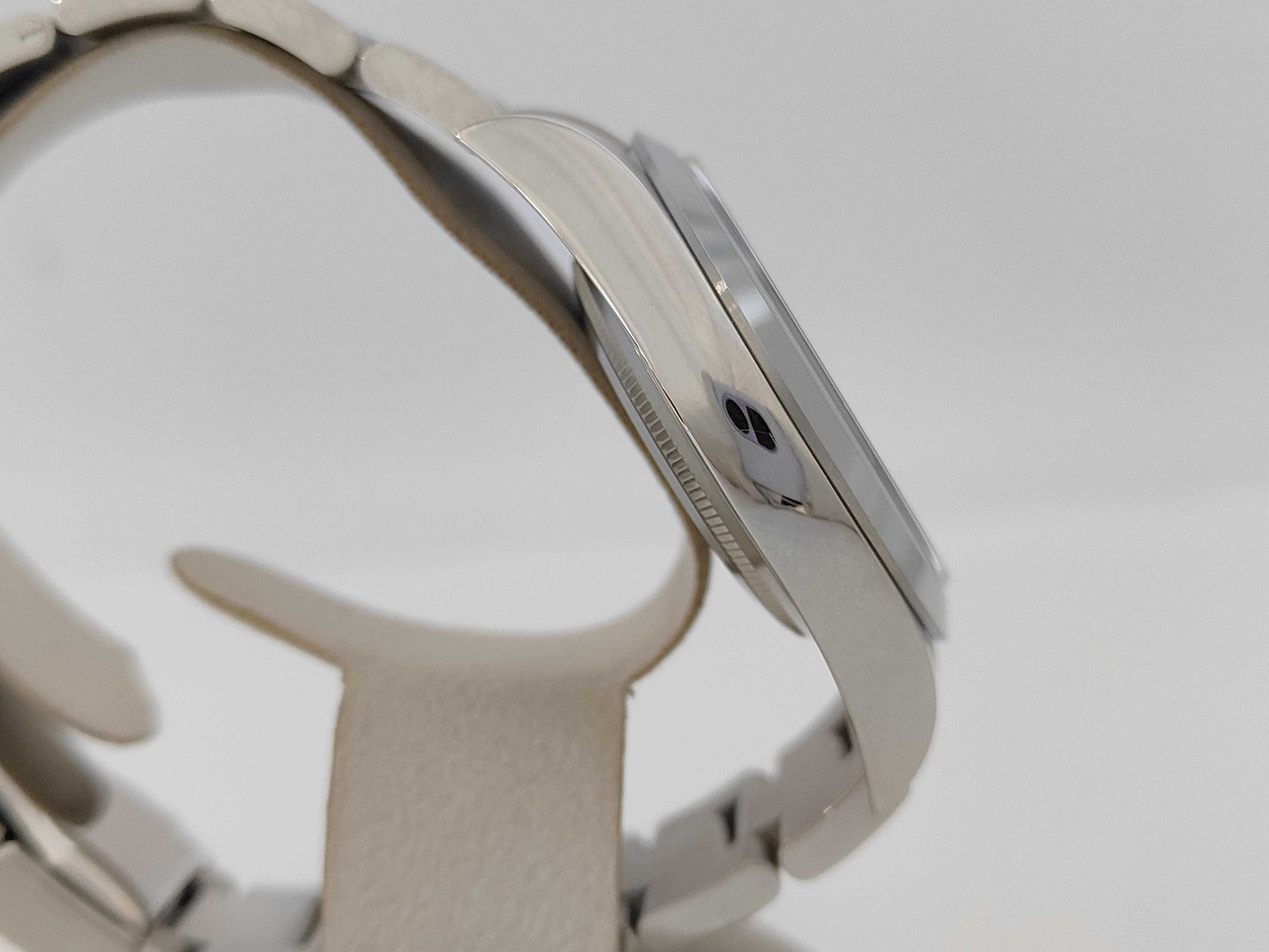 ROLEX 214270 3D68X650 Black Dial Oyster Bracelet Men's Watch