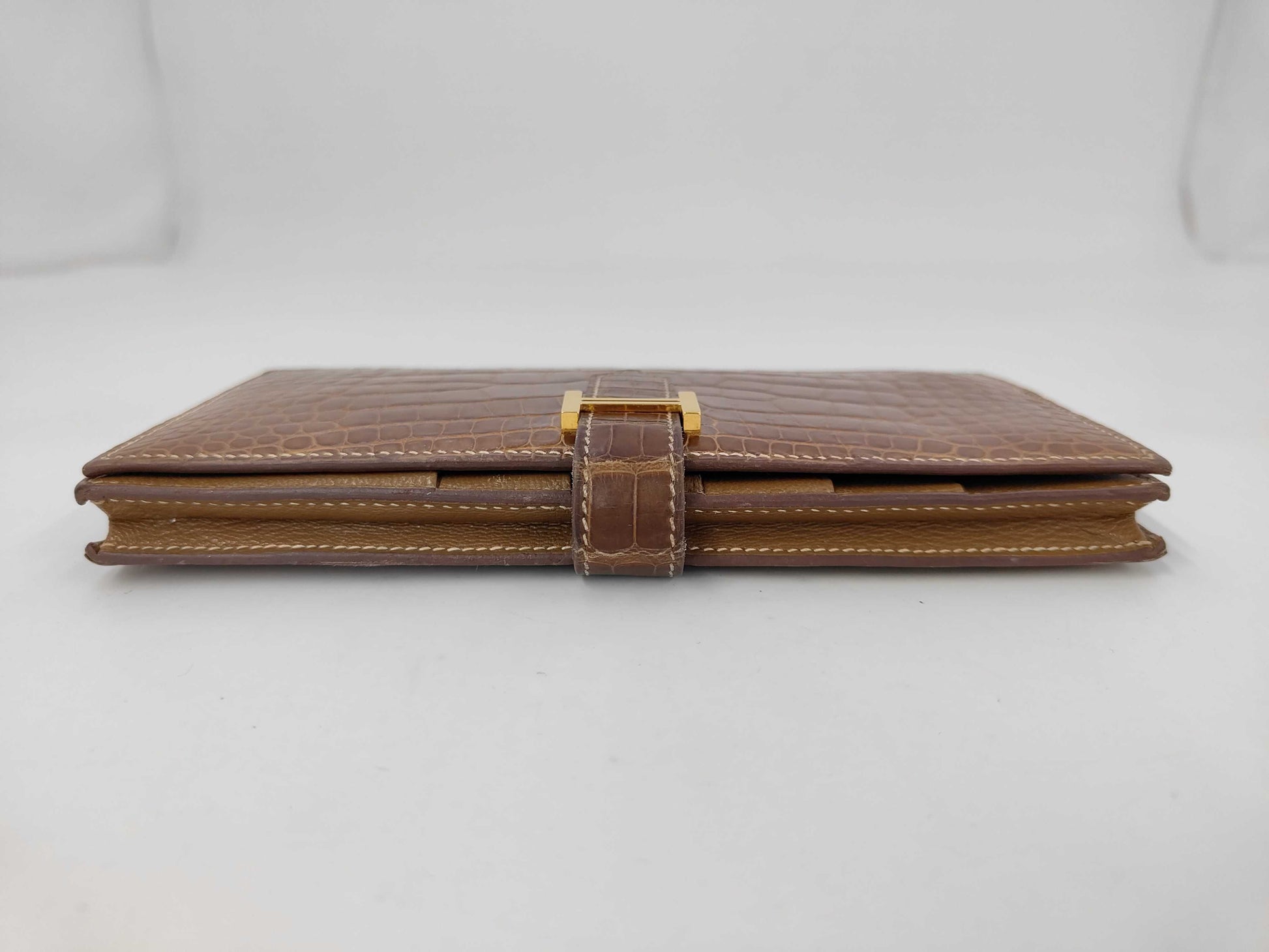 HERMES Bearn Soufflet Alligator Matte Brown Wallet with Gold Hardware and D Stamp
