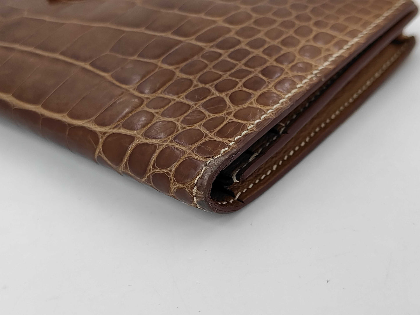 HERMES Bearn Soufflet Alligator Matte Brown Wallet with Gold Hardware and D Stamp