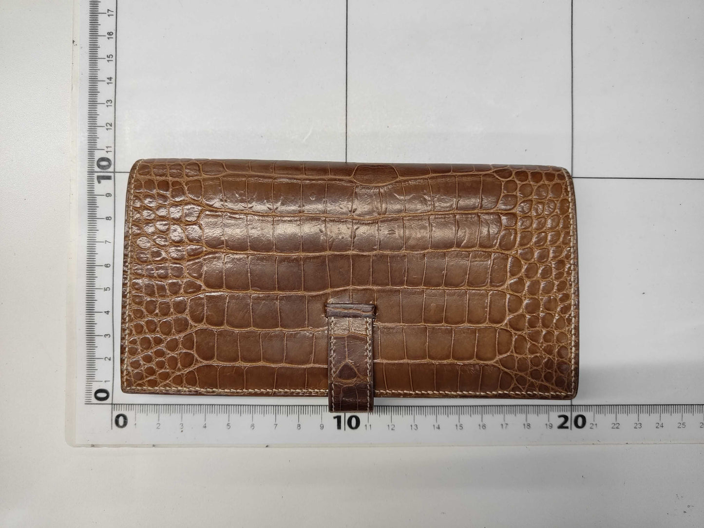 HERMES Bearn Soufflet Alligator Matte Brown Wallet with Gold Hardware and D Stamp
