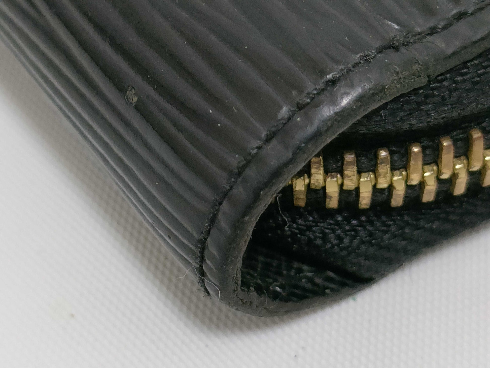 LOUIS VUITTON Epi Zippy Wallet with Gold Hardware, M68755, RFID-Informed Wallet