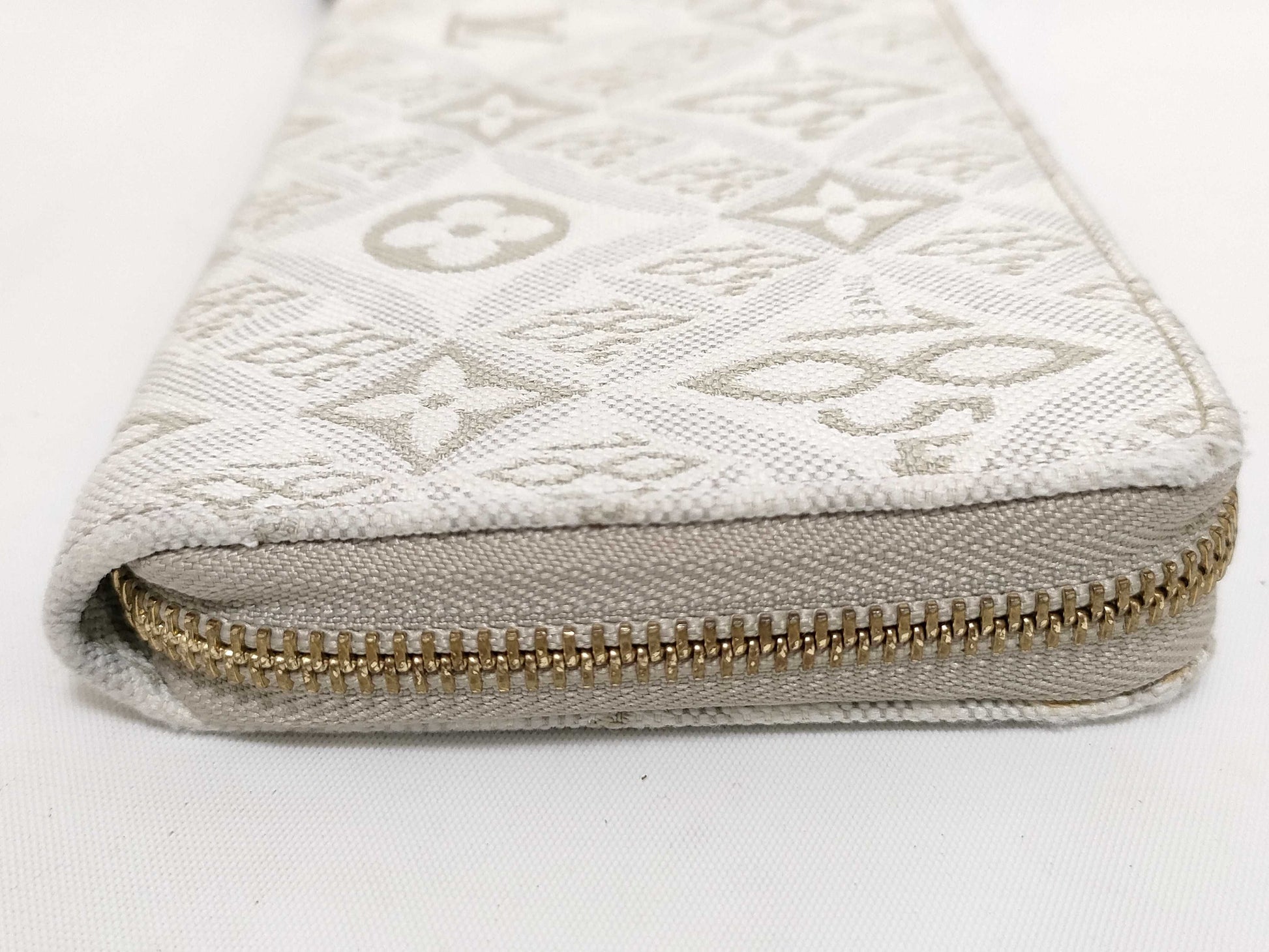 LOUIS VUITTON Zippy Wallet SINCE1854 Jacquard M81172 RFID Wallet