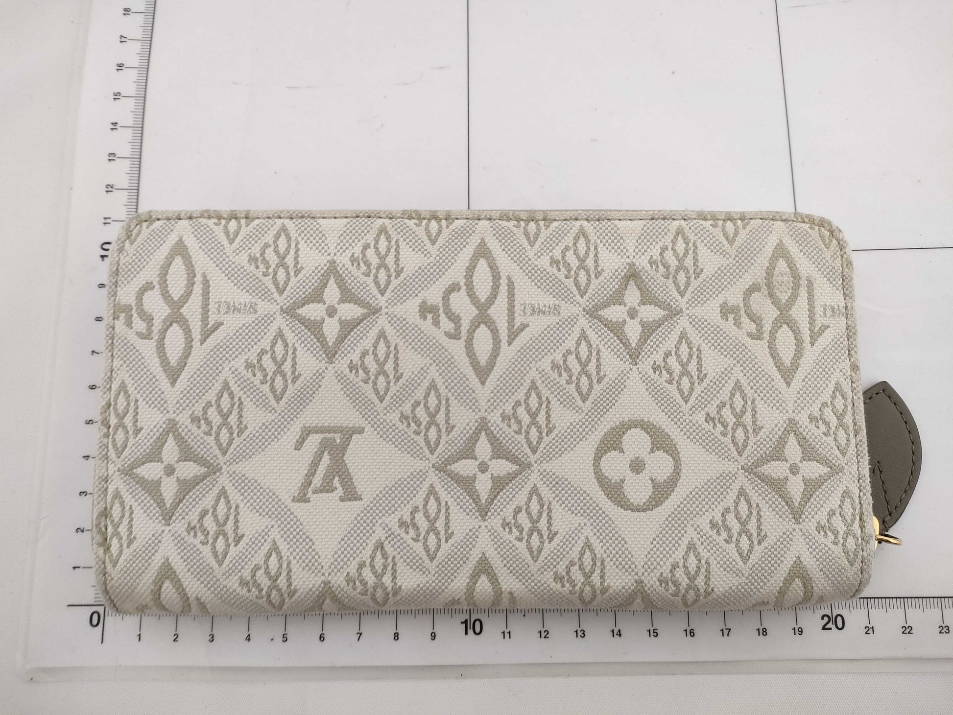 LOUIS VUITTON Zippy Wallet SINCE1854 Jacquard M81172 RFID Wallet