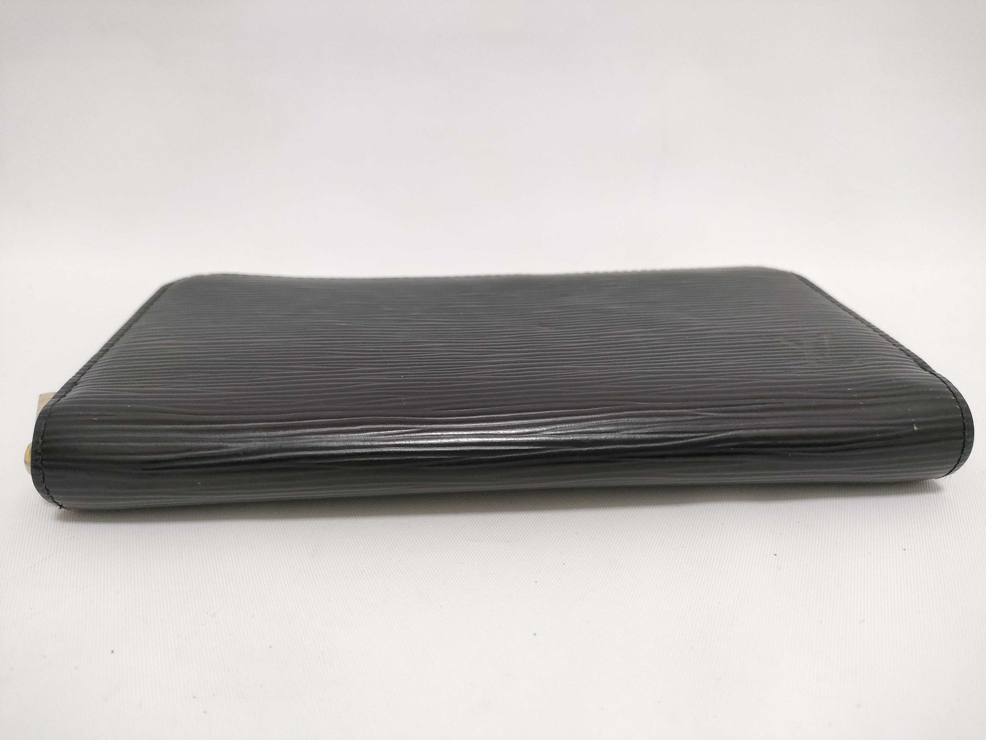 LOUIS VUITTON Epi Zippy Wallet with Gold Hardware, M68755 GI0290 Wallet