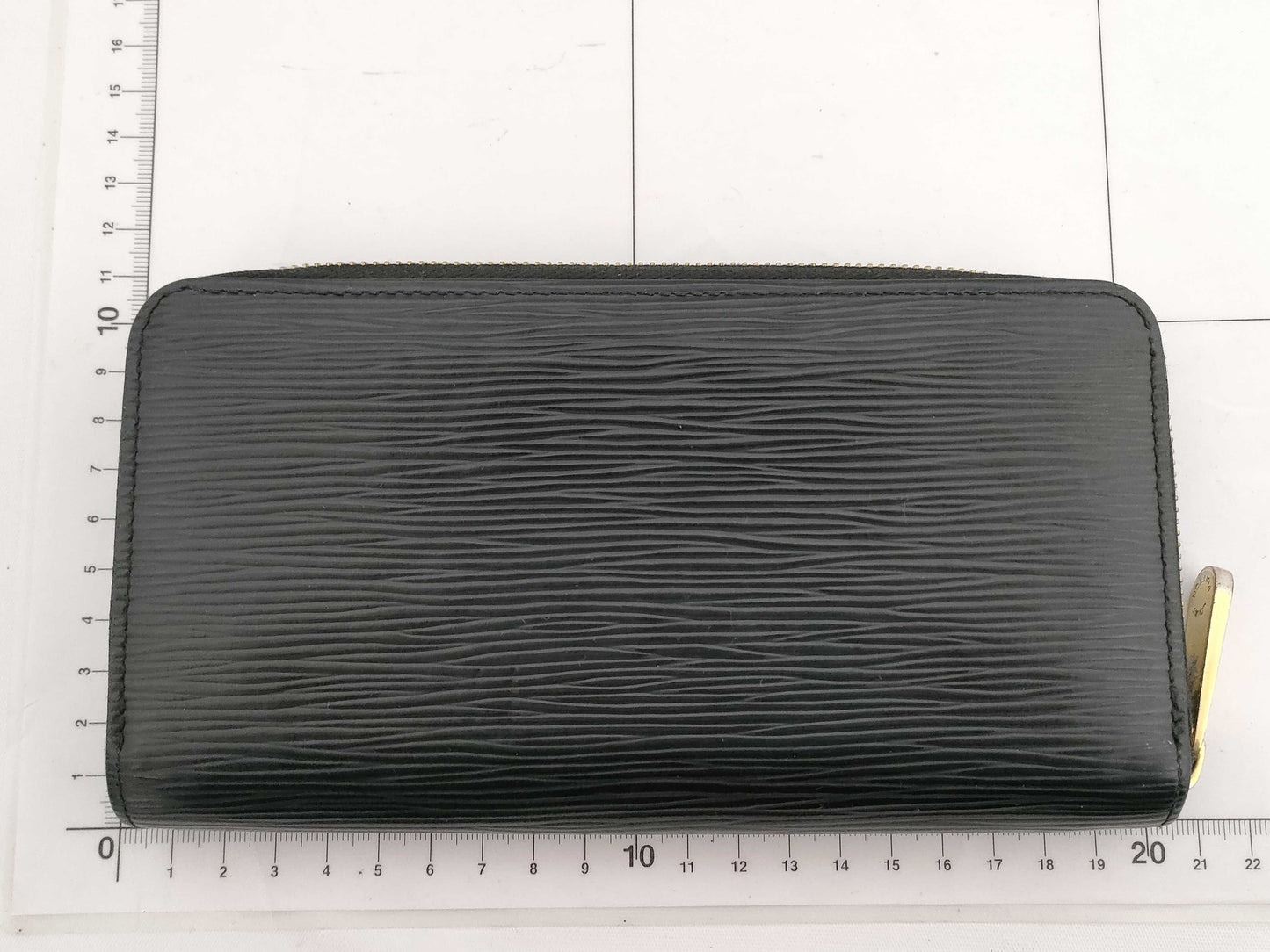 LOUIS VUITTON Epi Zippy Wallet with Gold Hardware, M68755 GI0290 Wallet