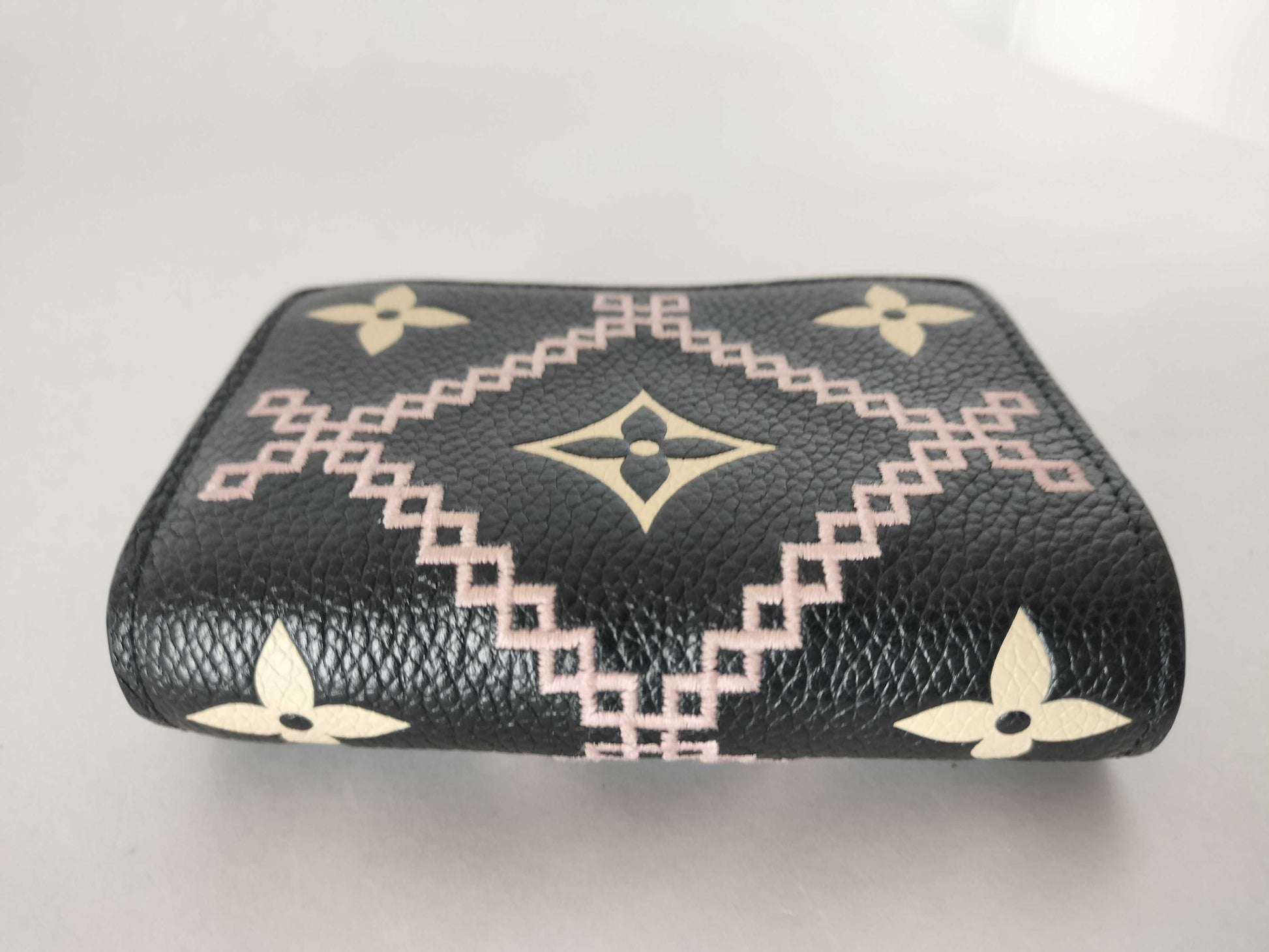 LOUIS VUITTON Monogram Empreinte Louis Vuitton Claire Broderie Monogram Empreinte M81139 RFID Wallet