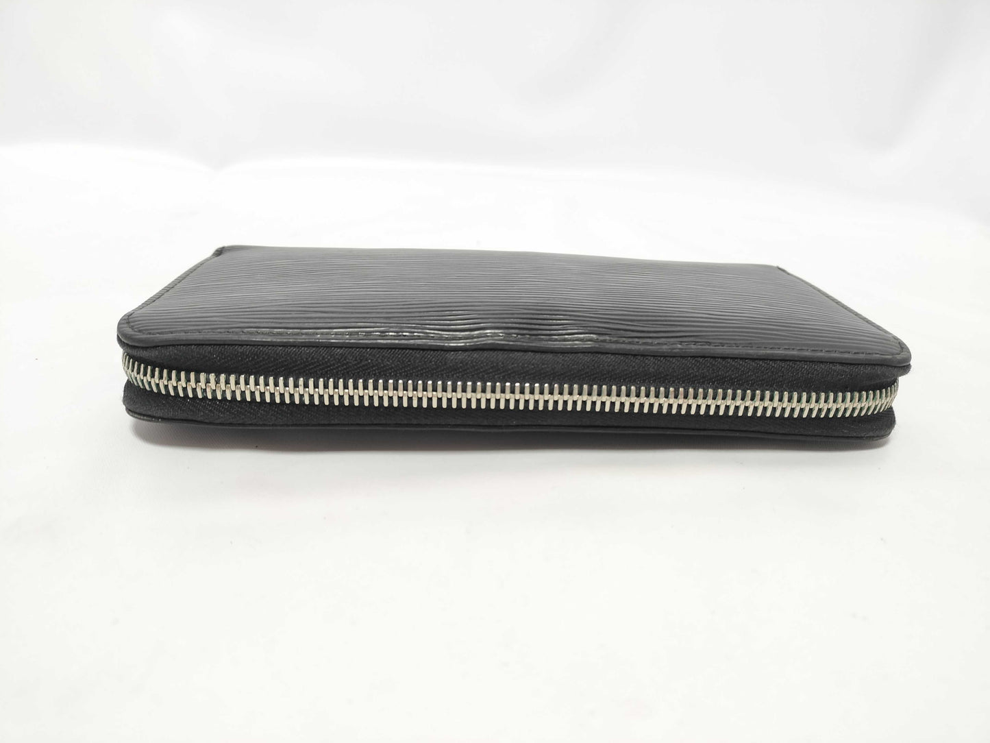 LOUIS VUITTON Epi Zippy Wallet in Noir, M61857 GI2149