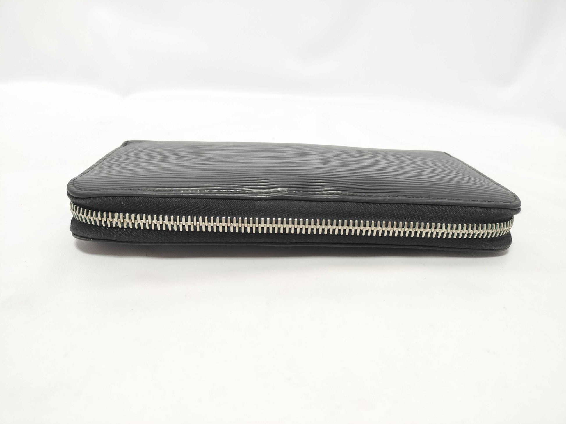 LOUIS VUITTON Epi Zippy Wallet in Noir, M61857 GI2149