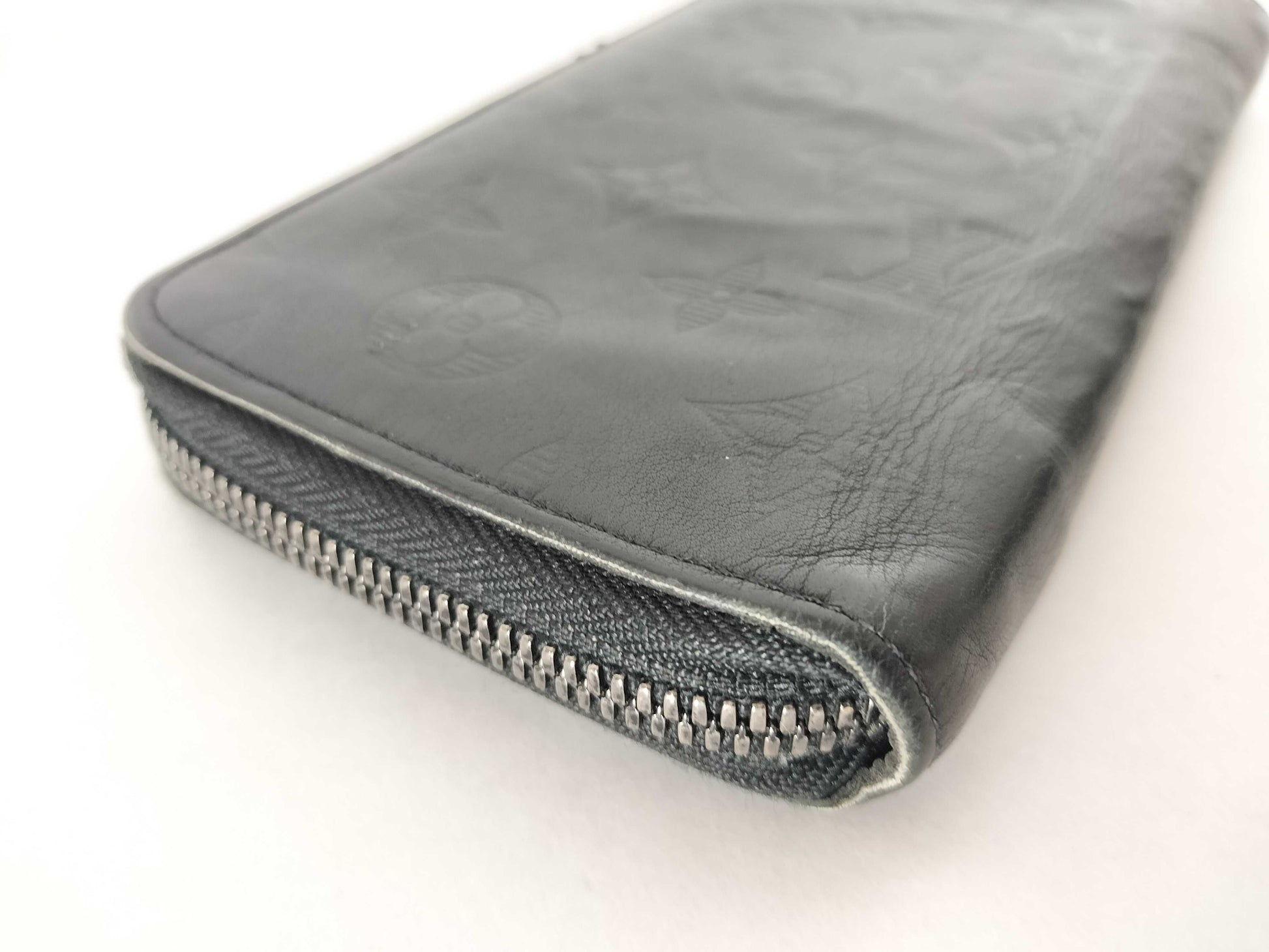 LOUIS VUITTON Monogram Vertical Monogram Shadow M62902 CA2270 Wallet