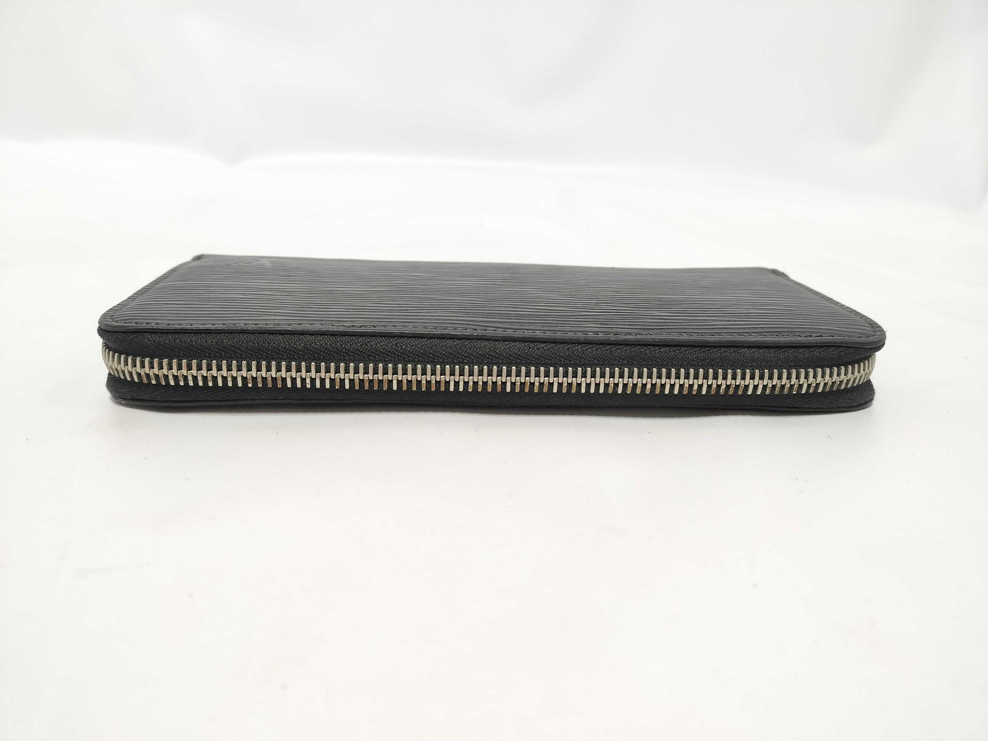 LOUIS VUITTON Epi Wallet in Noir, M60915 UB2129