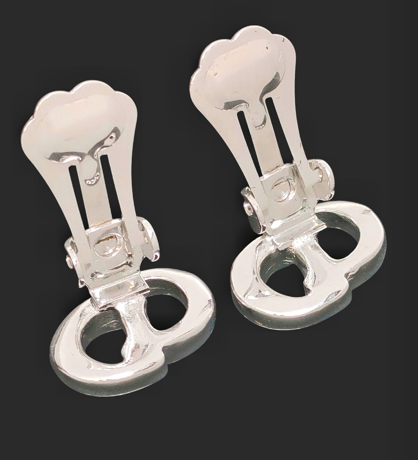 Dior Christian Dior Silver Color Logo Design Earrings G Earrings