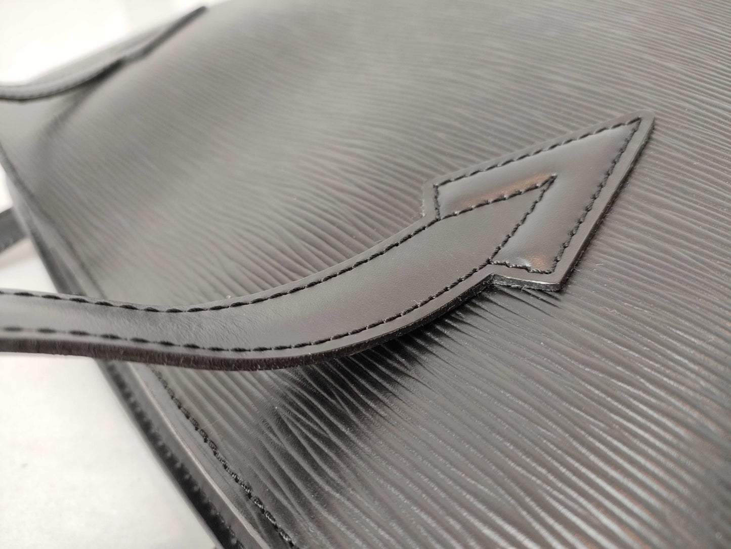 LOUIS VUITTON Epi Louis Vuitton Epi Lussack M52282 Tote Bag