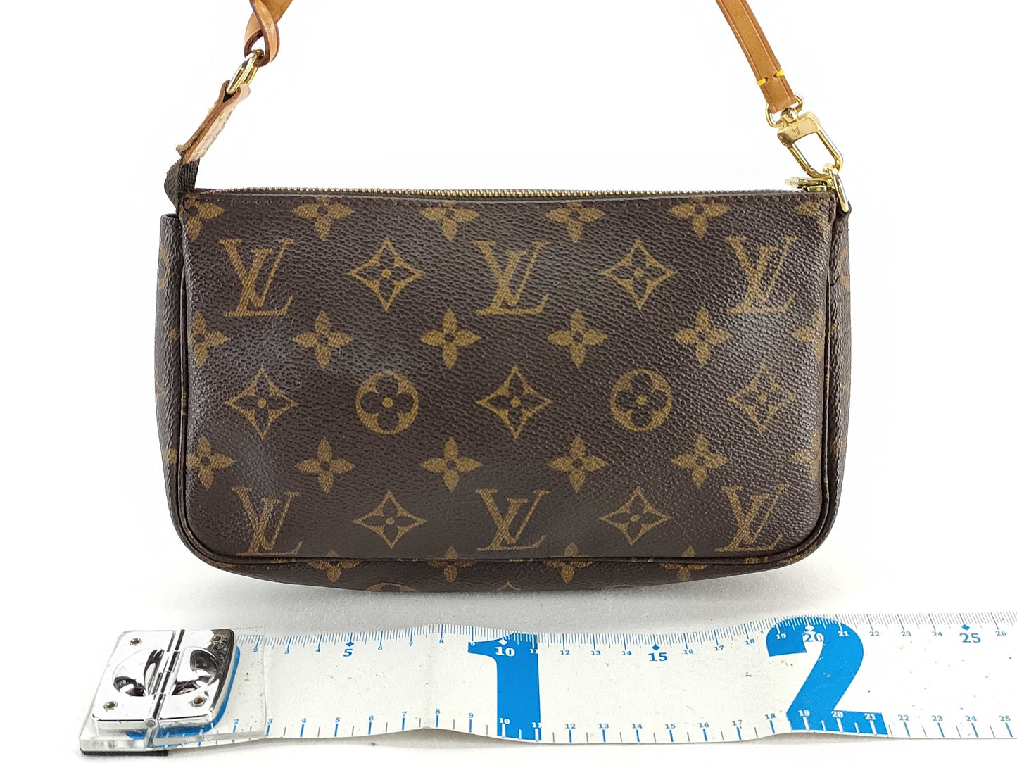 LOUIS VUITTON Monogram Louis Vuitton Bag Pouch Monogram Pochette Accessoires Pouch