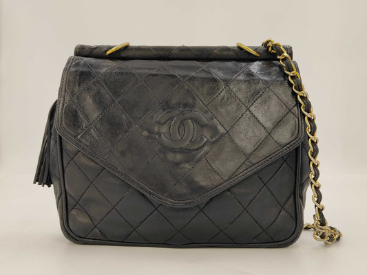 CHANEL shoulder bag