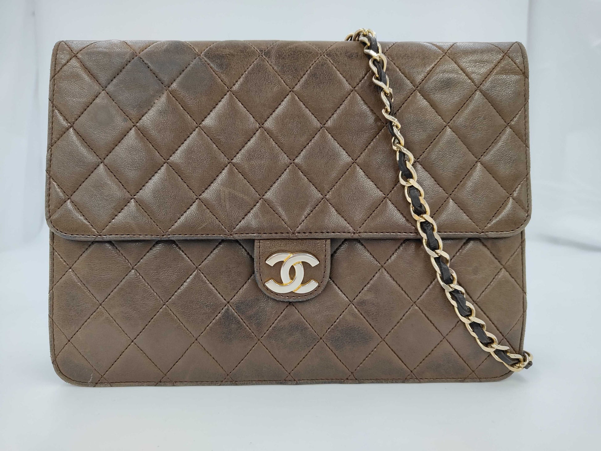CHANEL shoulder bag