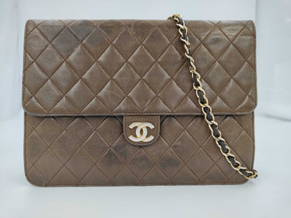 CHANEL shoulder bag