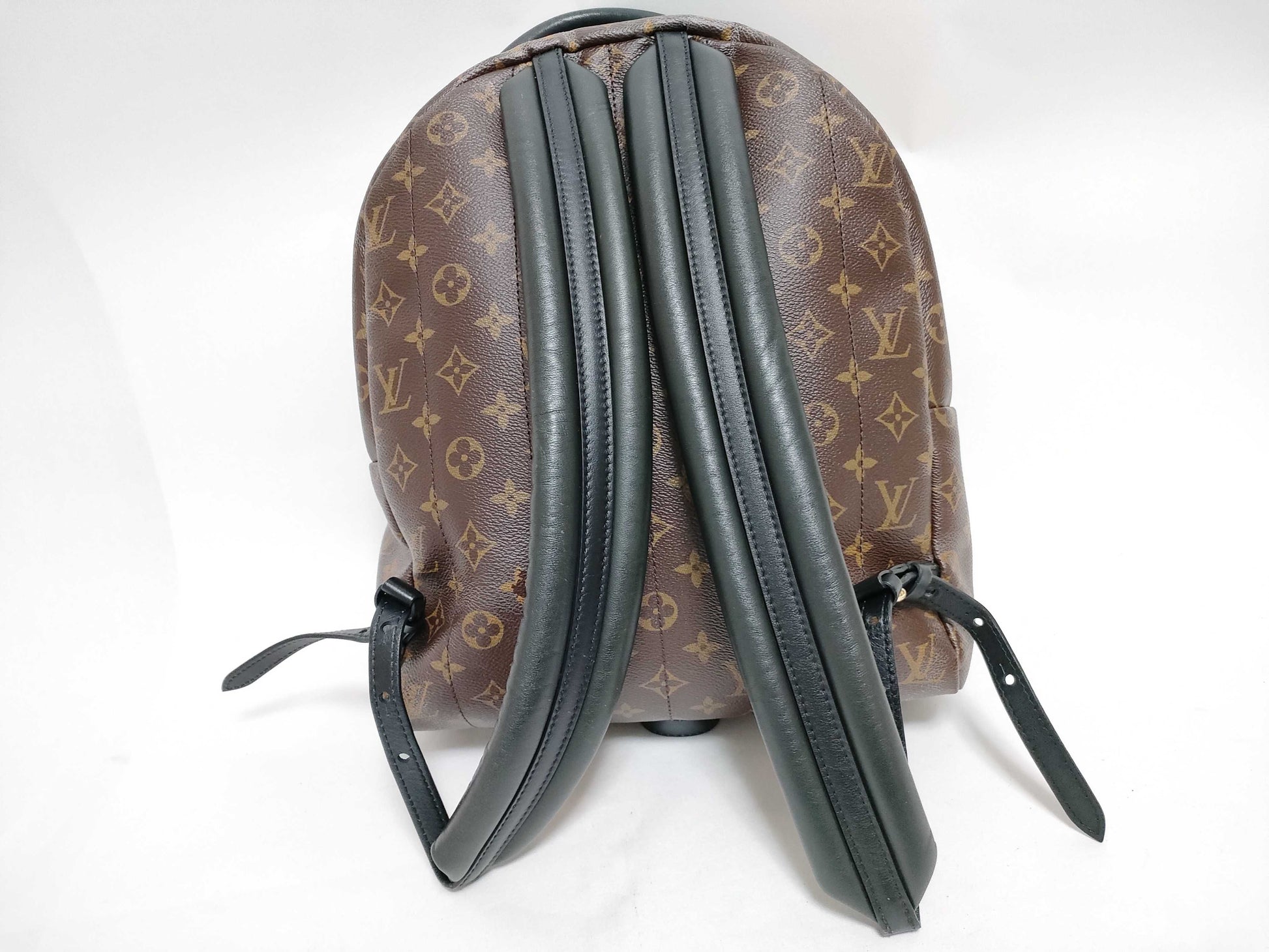 LOUIS VUITTON Monogram Backpack FL2186