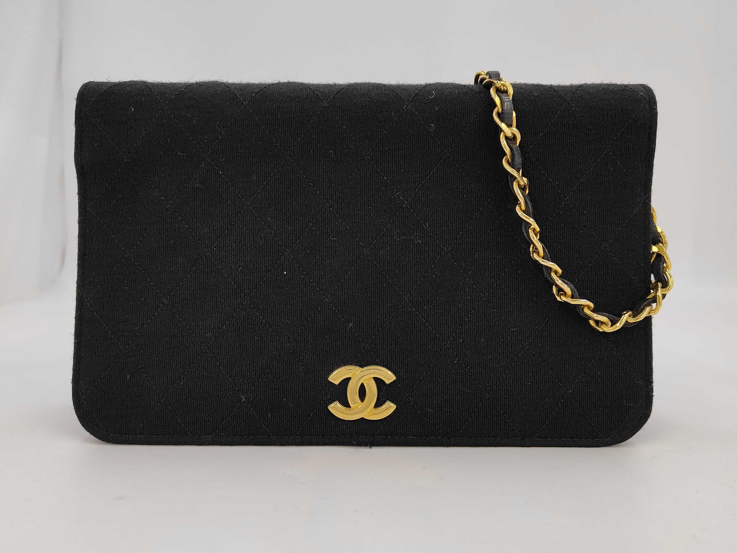 CHANEL shoulder bag