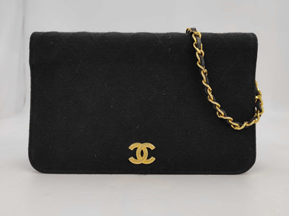 CHANEL shoulder bag