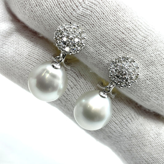 South Sea Semi-Round Pearl, Diameter approx. 11.0mm, D0.38ct / South Sea Semi-Round Pearl, Diameter approx. 11.0mm, D0.38ct, K18/Pt900, 9.9g, Earrings 