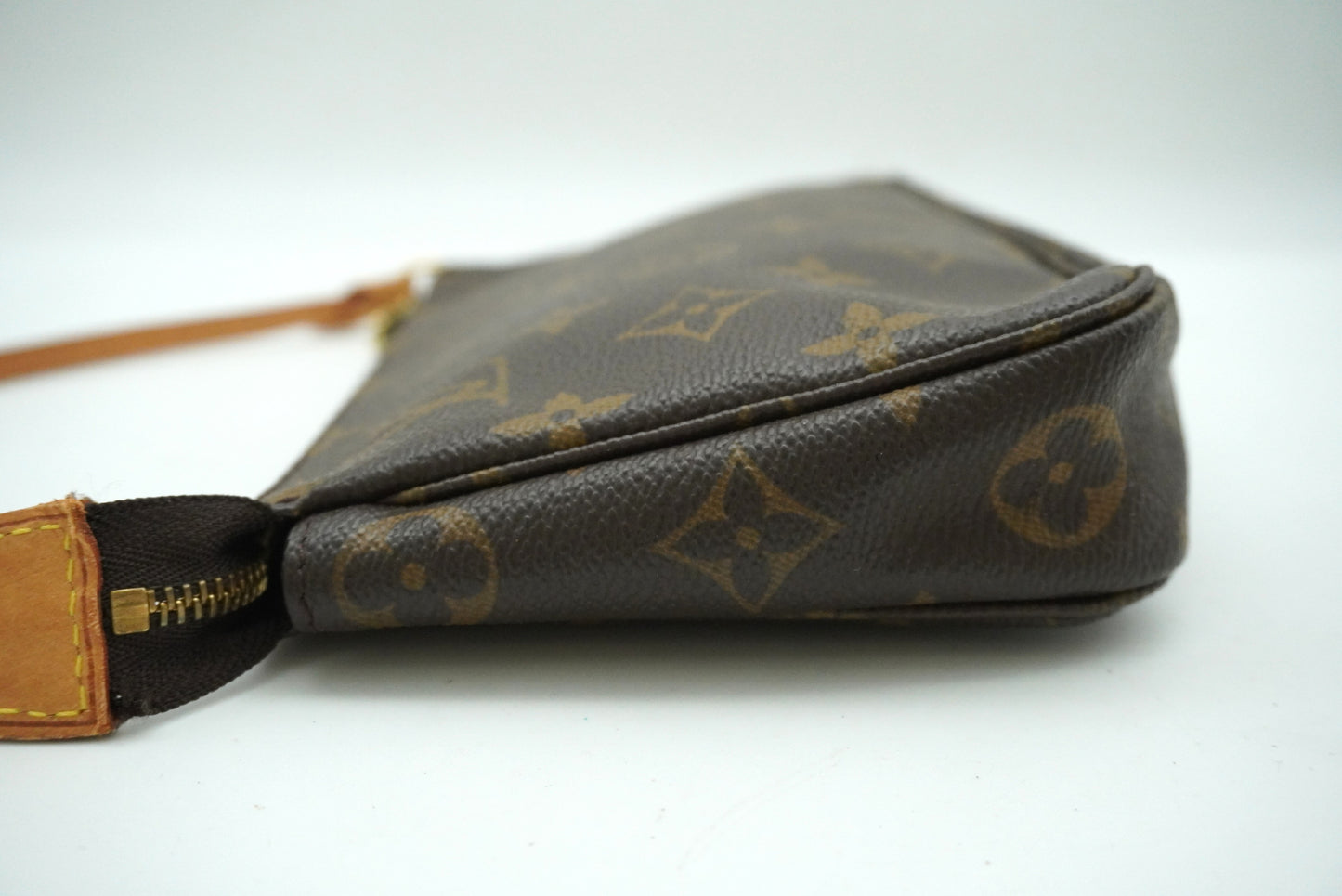 LOUIS VUITTON Monogram Pochette Accessoires M51980 Handbag