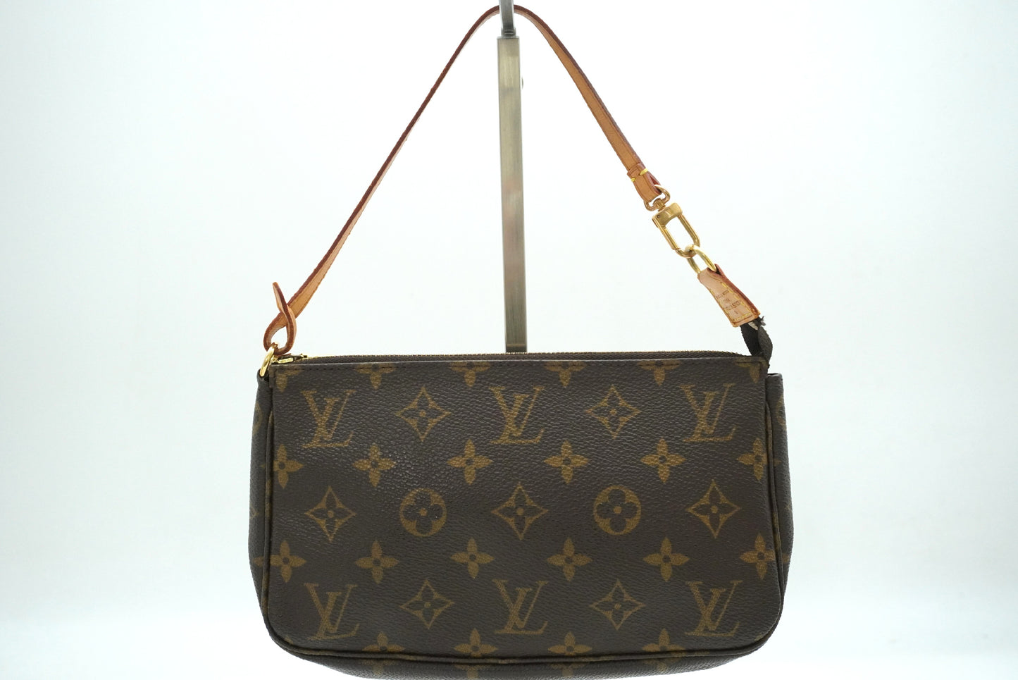 LOUIS VUITTON Monogram Pochette Accessoires M51980 Handbag
