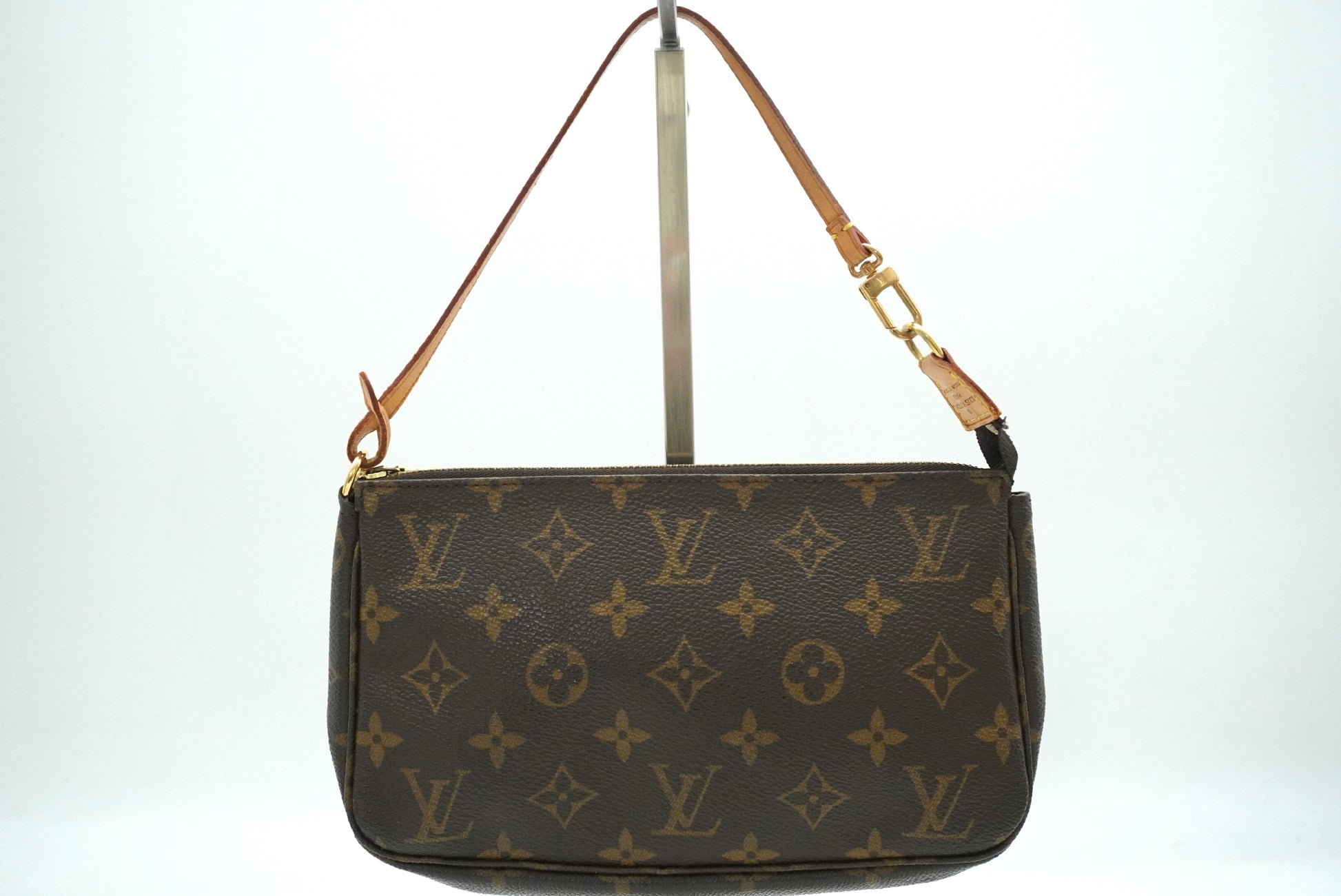 LOUIS VUITTON Monogram Pochette Accessoires M51980 Handbag