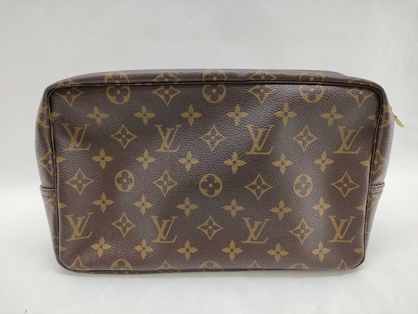 LOUIS VUITTON Monogram True Toilet 28 Pouch