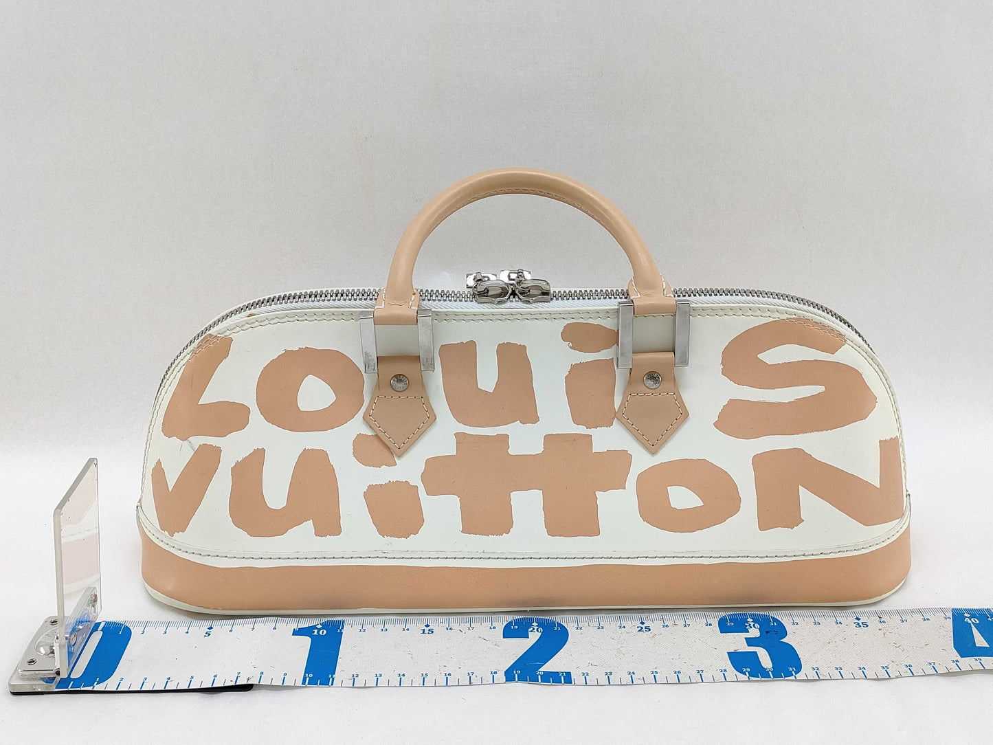 LOUIS VUITTON Alma Horizontal Handbag