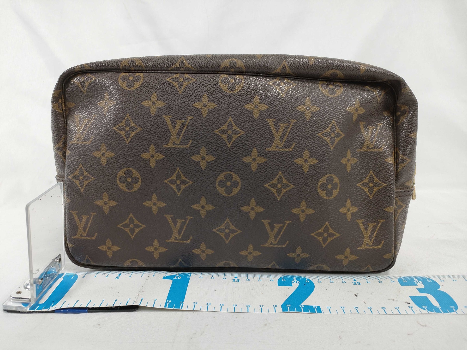 LOUIS VUITTON Monogram Truss Toilette 28 Pouch