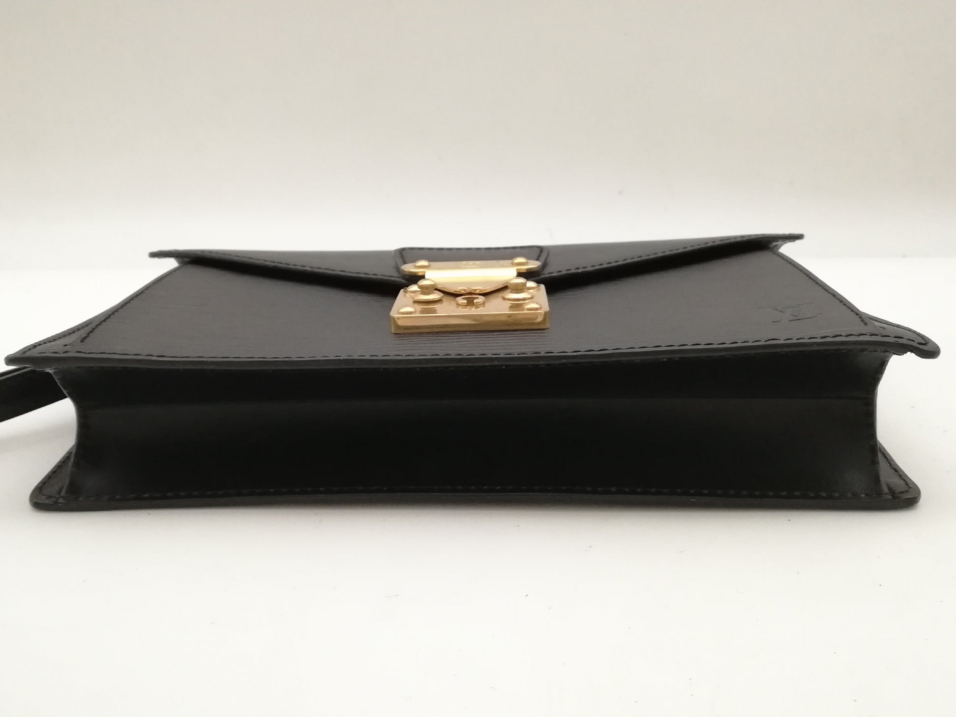 LOUIS VUITTON Epi Pochette Serie Dragonne M52612 Noir Clutch Bag