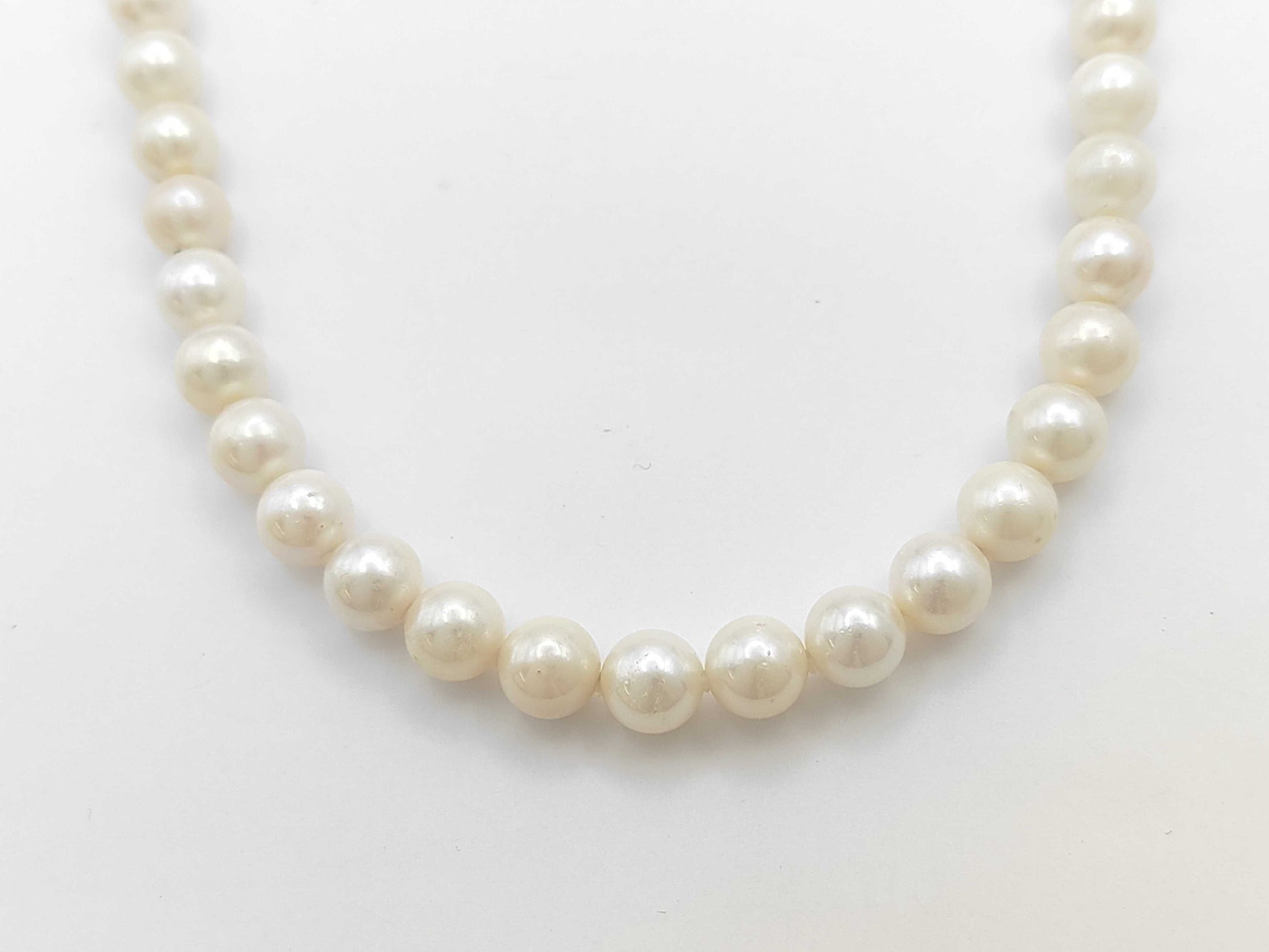 Pearl Necklace, Diameter: Approx. 8.0-8.4mm, Sterling Silver, 42.6g 