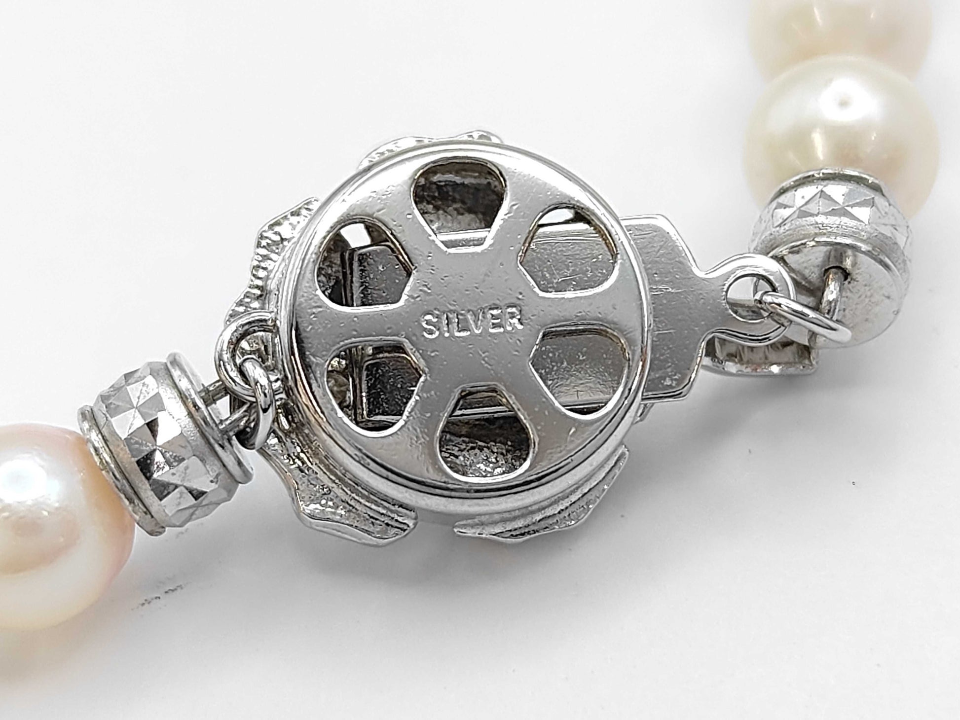 Pearl Necklace, Diameter: Approx. 6.4-6.8mm, Sterling Silver, 29.8g 