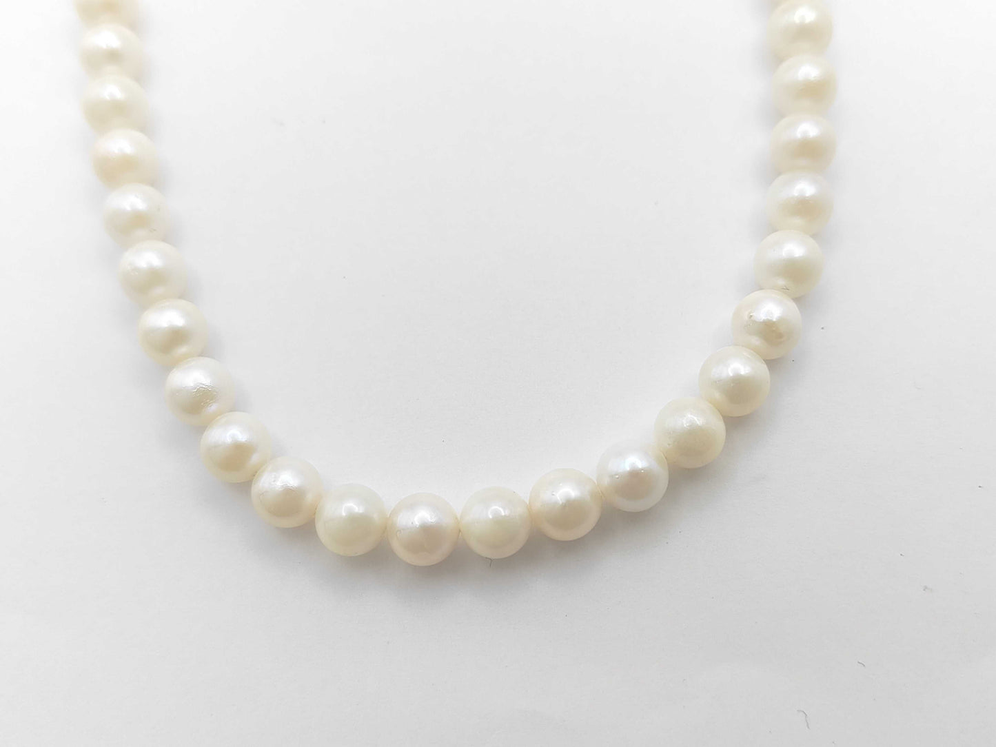 Pearl Necklace 21.3g, Diameter: Approx. 5.4-5.9mm