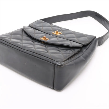 CHANEL Matelasse Leather Shoulder Bag