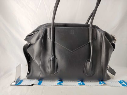 GIVENCHY Antigona Leather Tote Bag