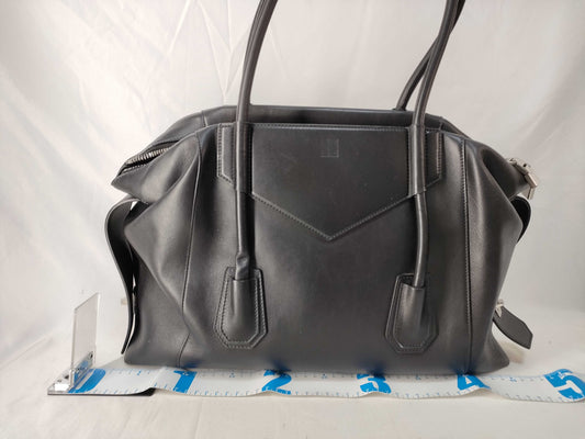 GIVENCHY Antigona Leather Tote Bag