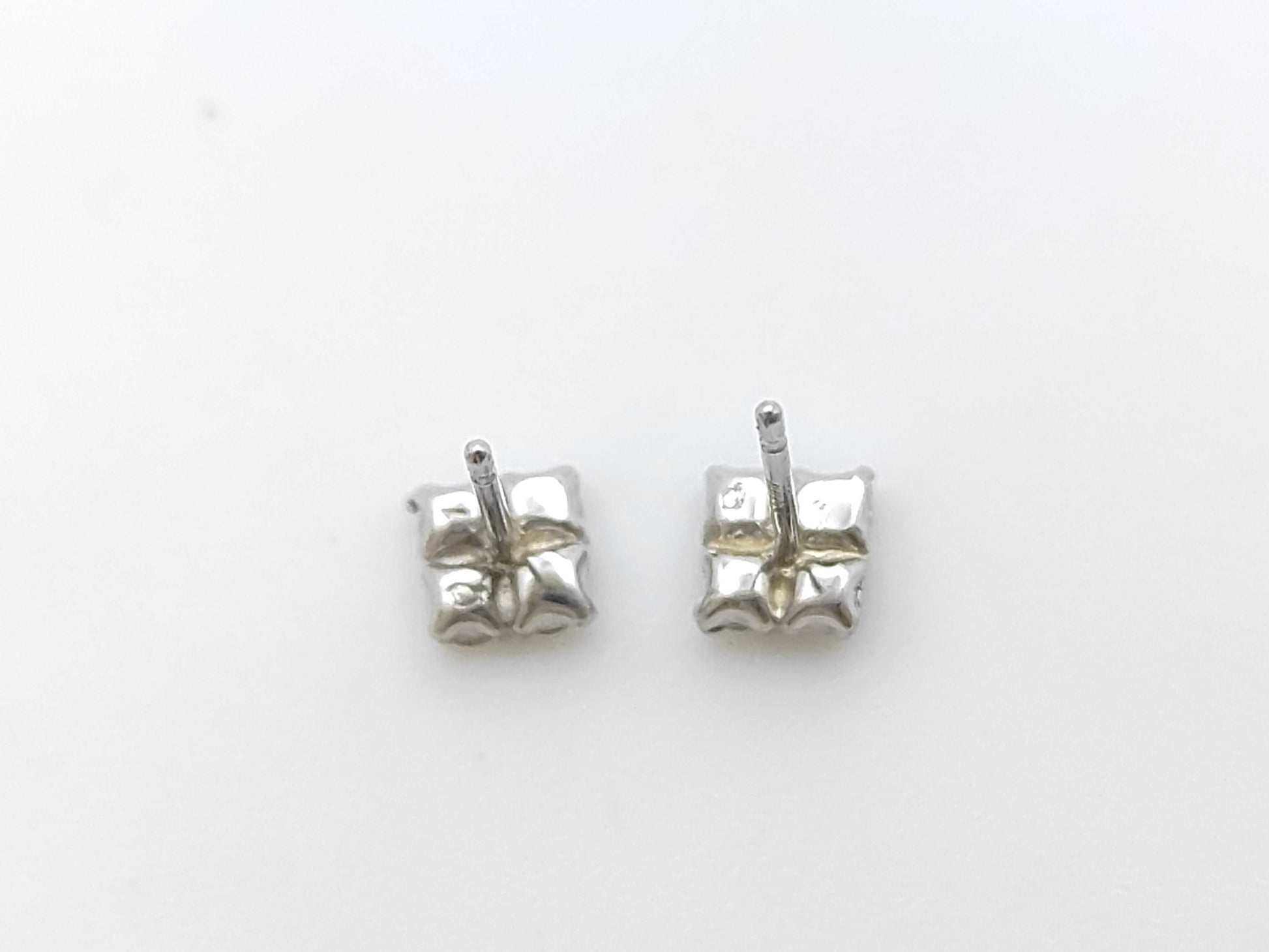 D0.1ct Pt900 0.5g Earrings 
