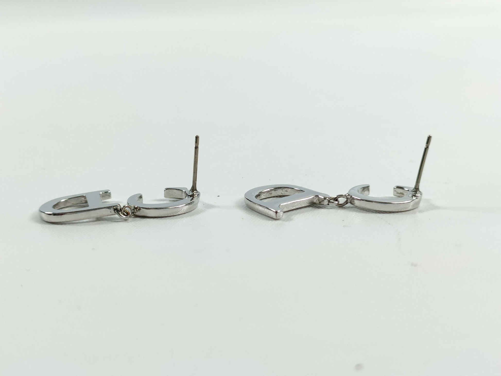 Dior CD logo swing earrings
