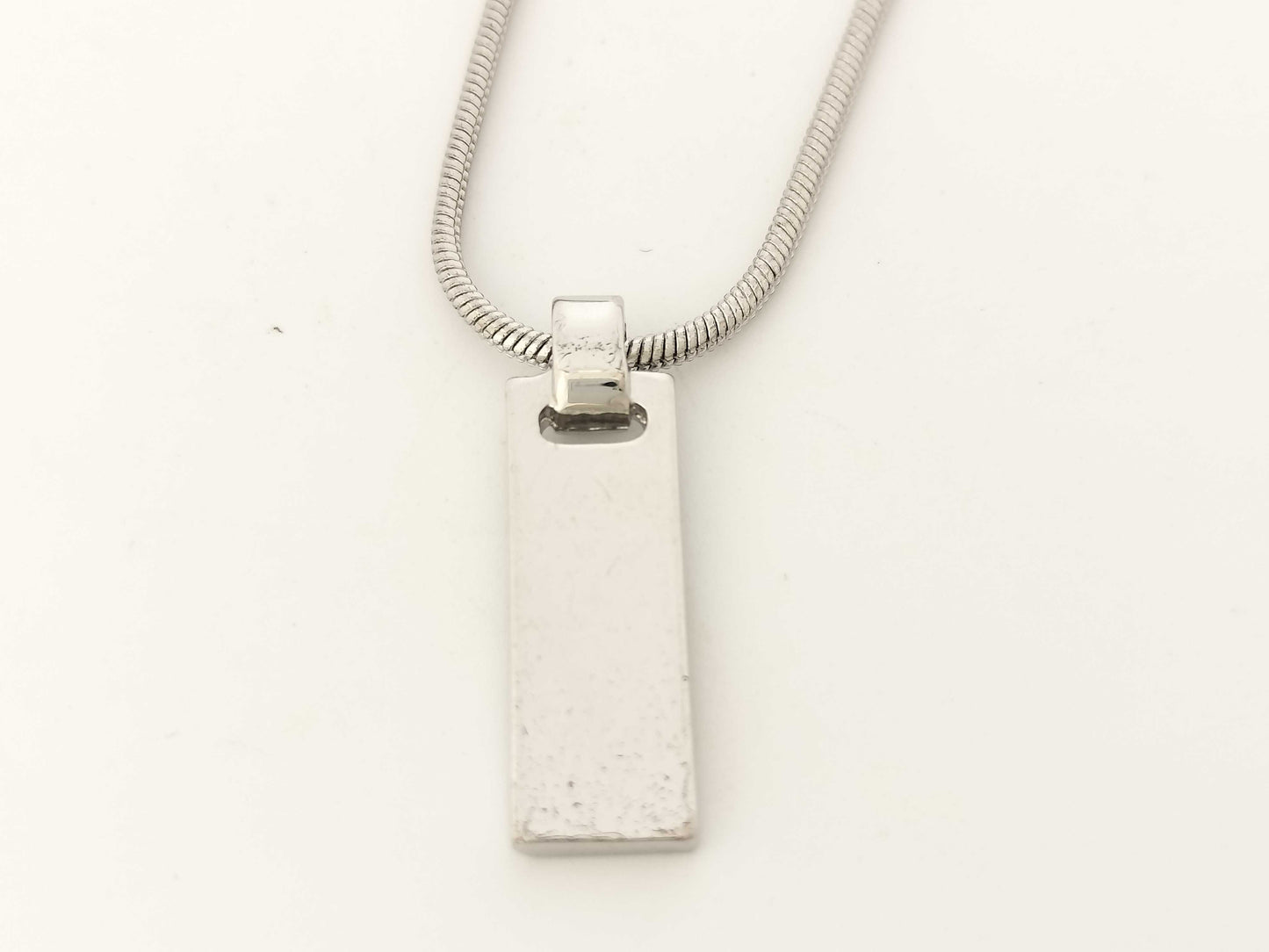 Dior Dior logo plate necklace necklace