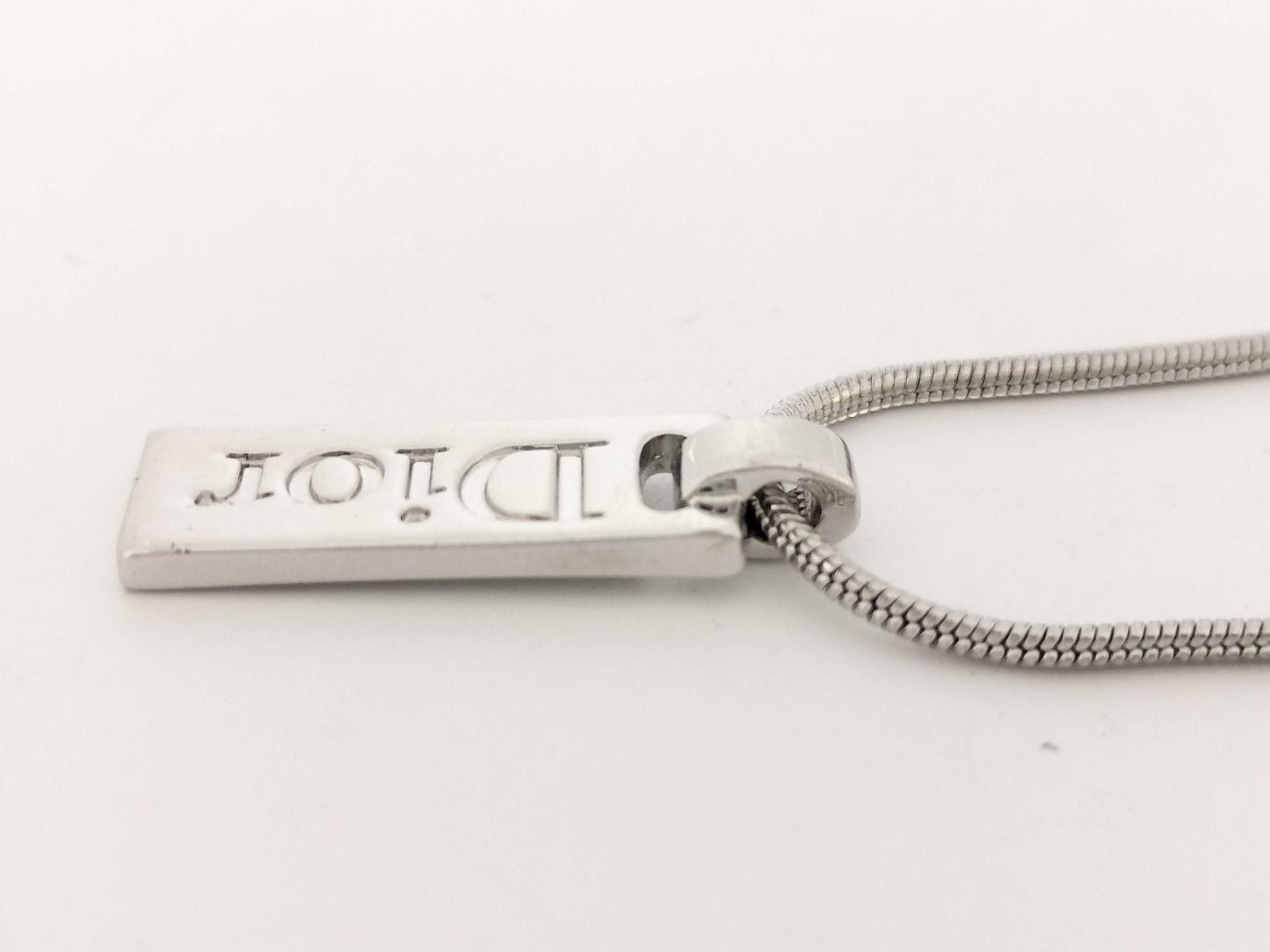 Dior Dior logo plate necklace necklace