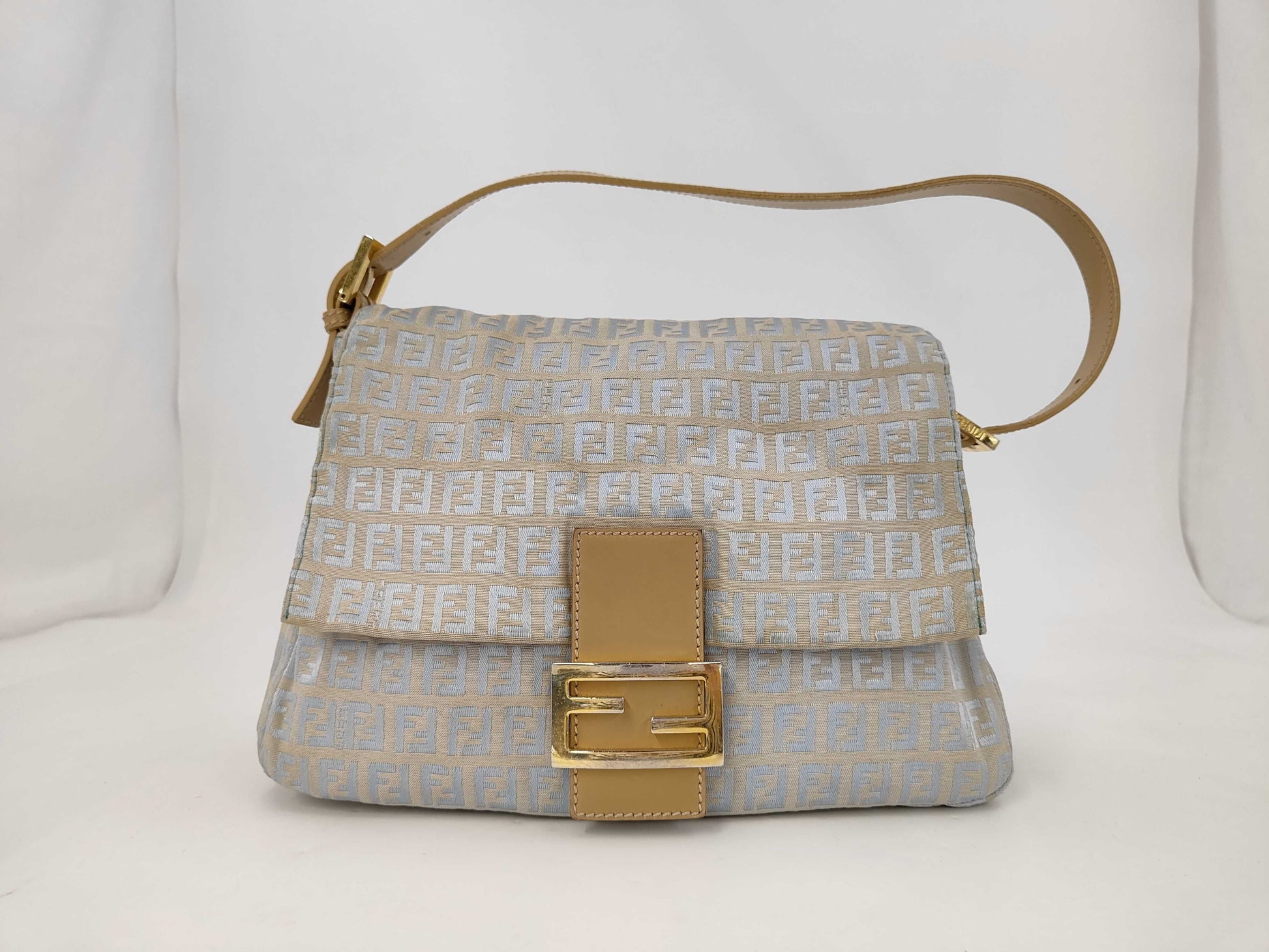 FENDI Mamma Bucket Zucchino Shoulder Bag with Gold Hardware