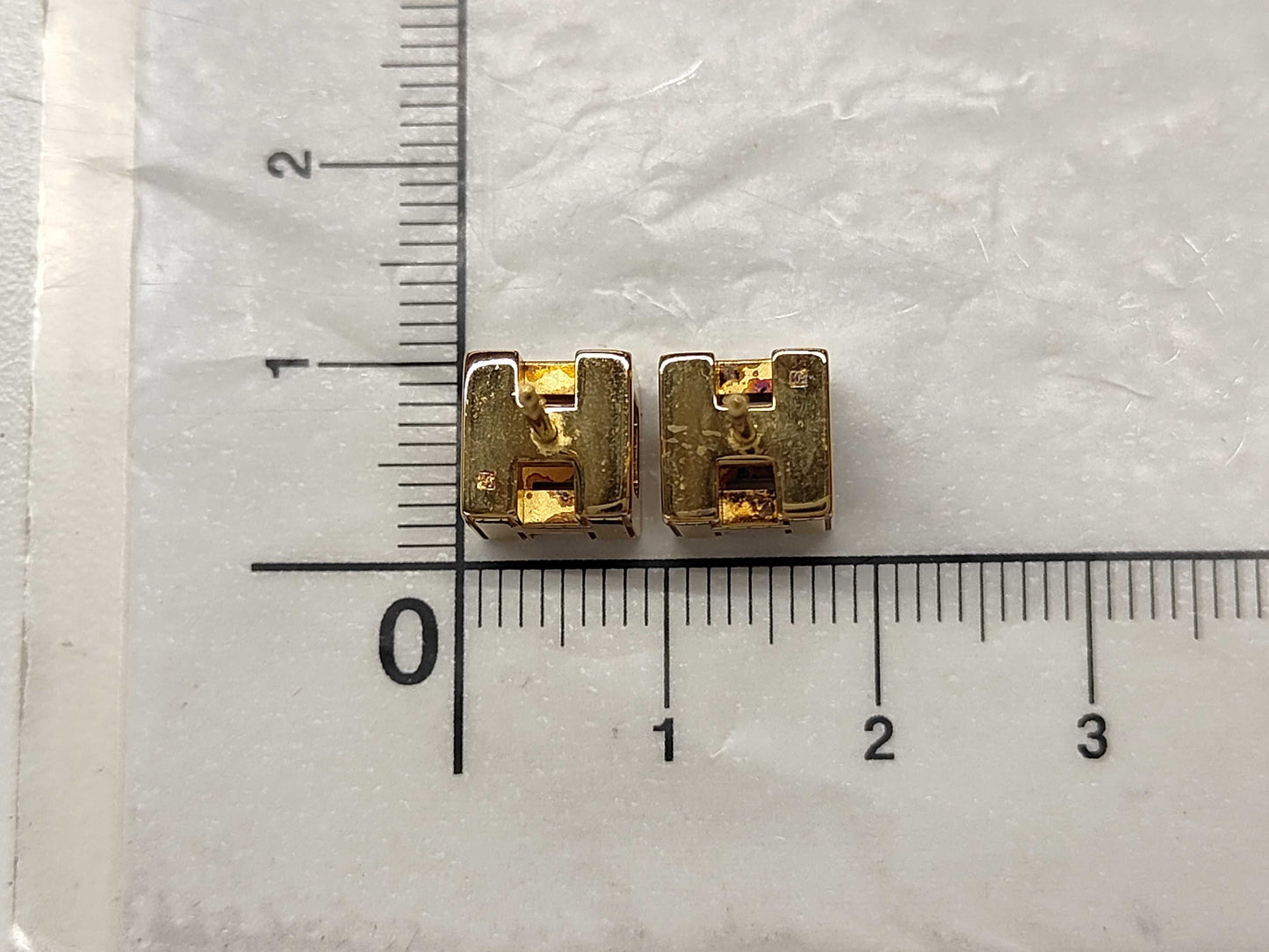 HERMES Hermes Cage d'Ache Earrings. Accessories: Box, dust bag, earrings.