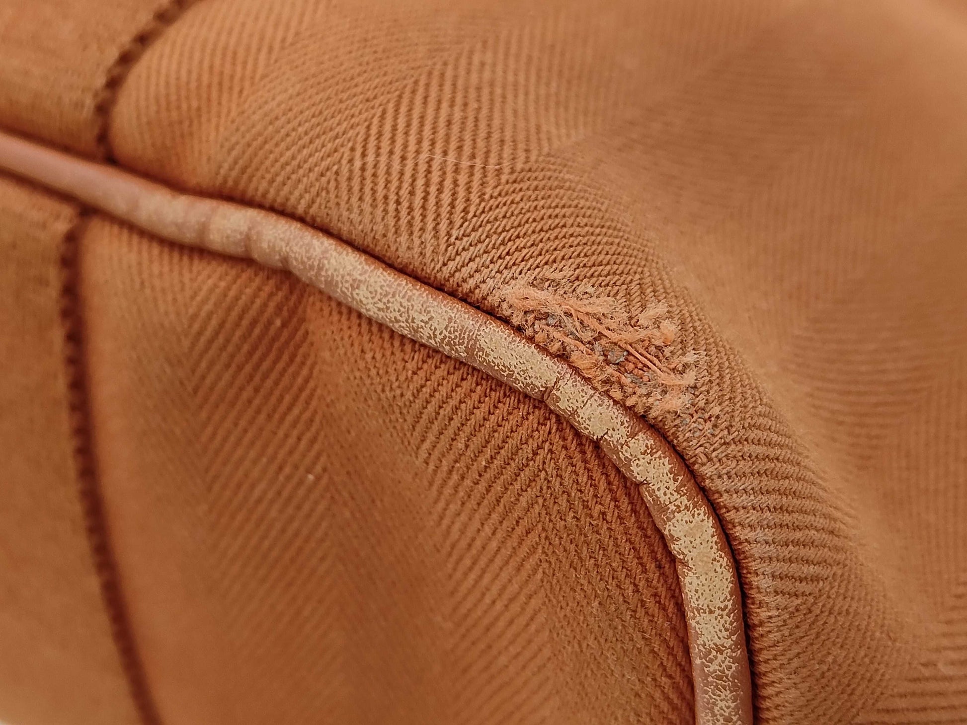 HERMES Toile Chevron/Leather Valparaiso PM. Accessories: Pouch and Tote Bag.