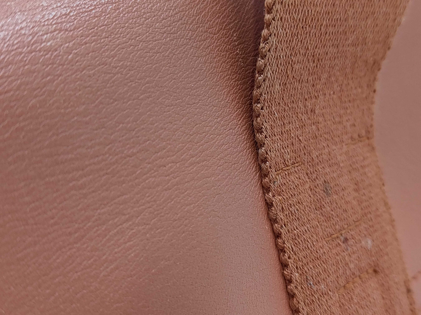 HERMES Toile Chevron/Leather Valparaiso PM. Accessories: Pouch and Tote Bag.