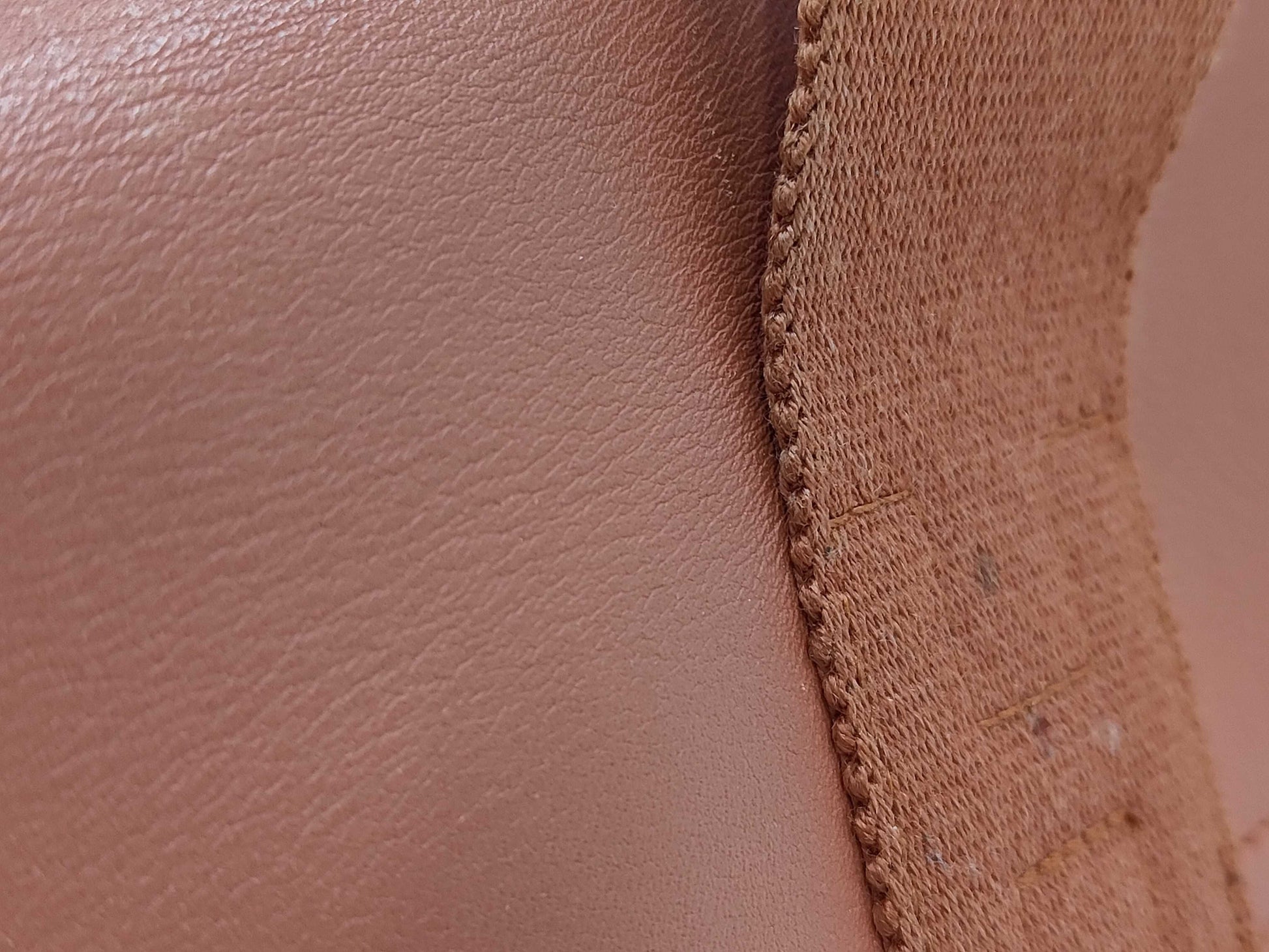 HERMES Toile Chevron/Leather Valparaiso PM. Accessories: Pouch and Tote Bag.