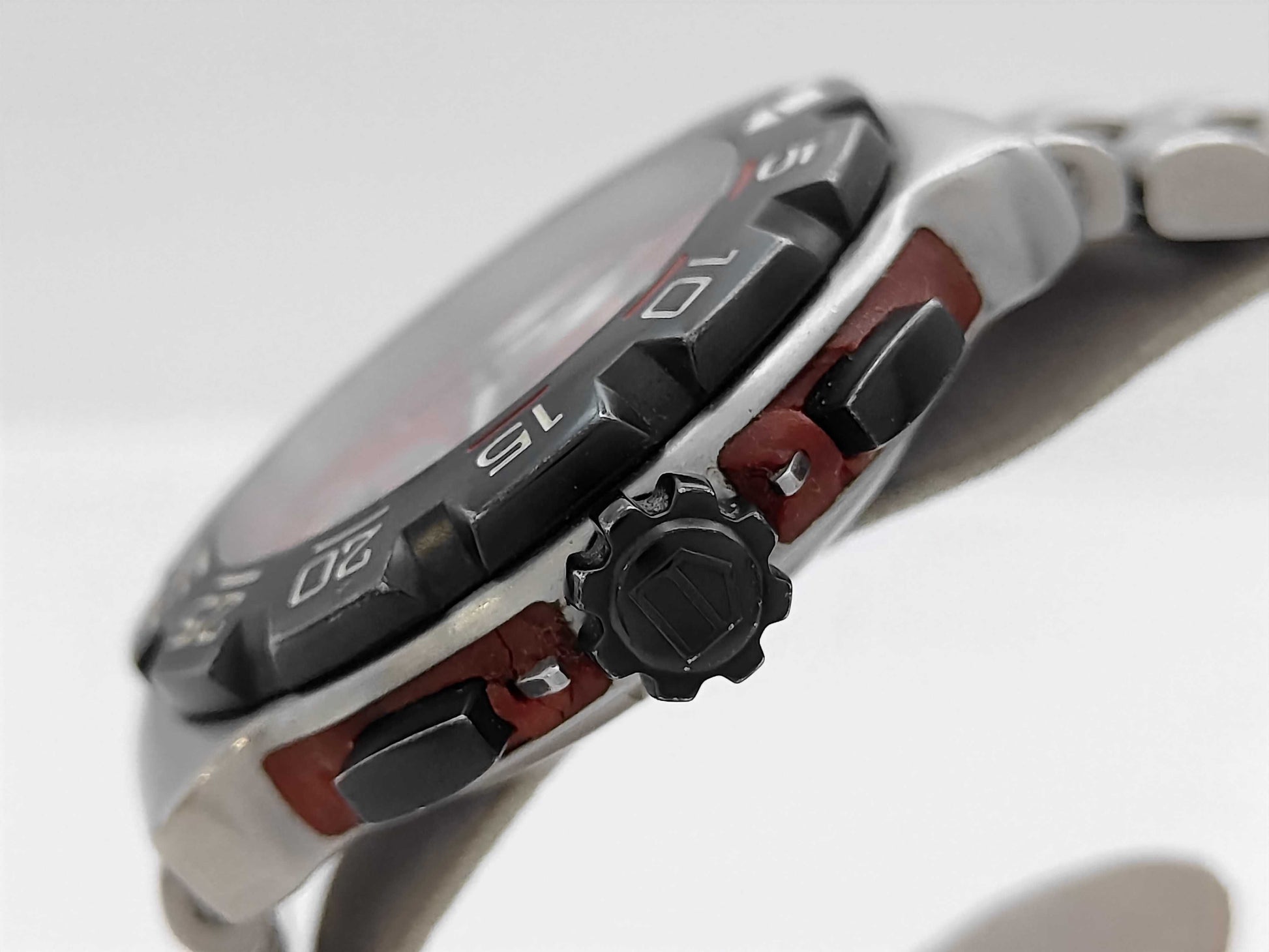 TAG Heuer Formula 1 CAC1112 LE8510 Quartz Red Dial Men's Watch