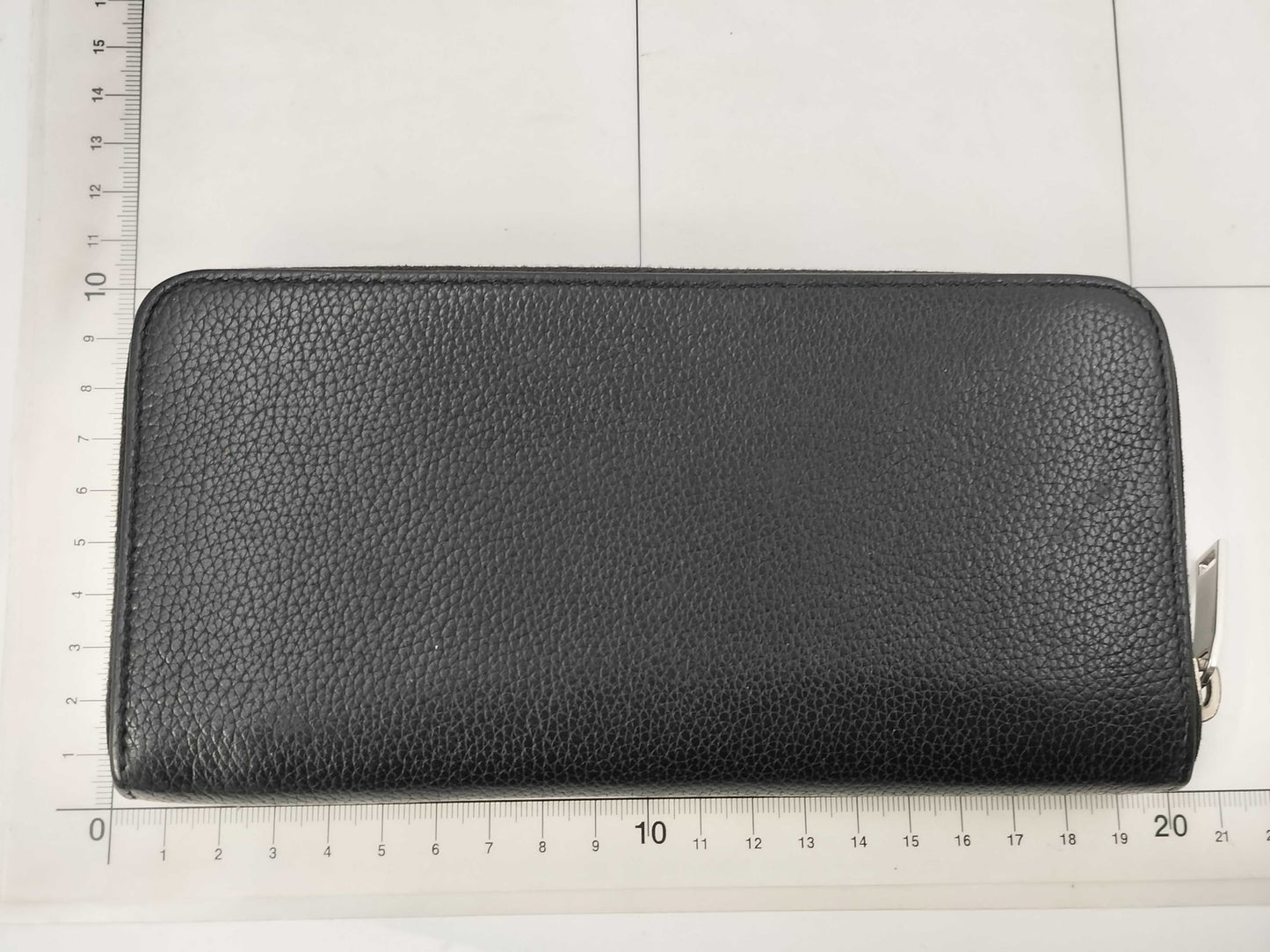 SAINT LAURENT Round Zip Long Wallet