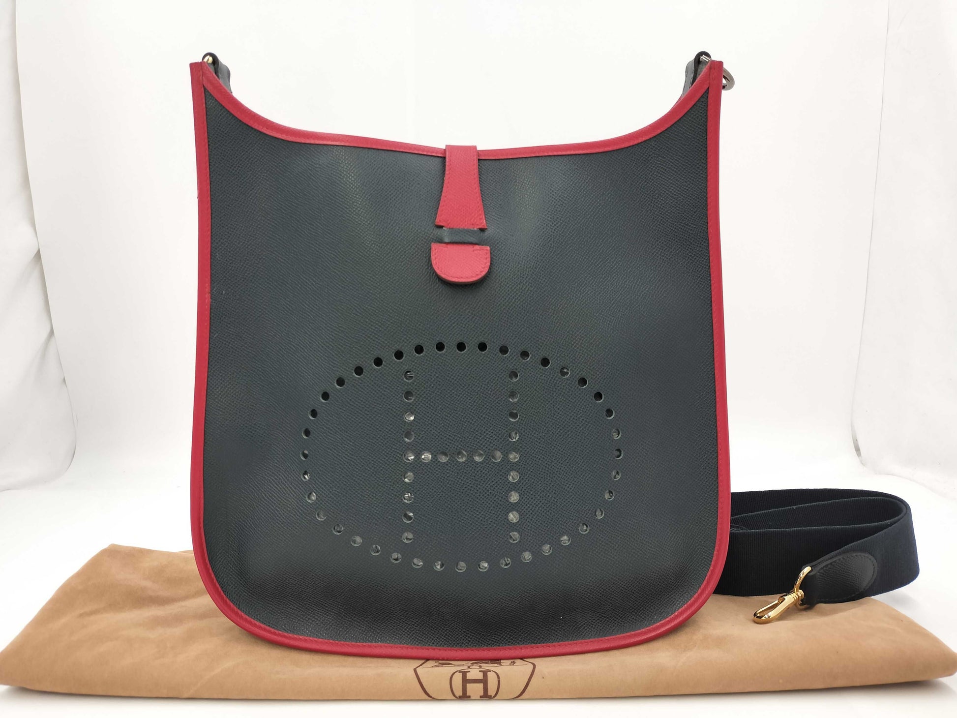 HERMES Evelyn GM □G Stamp Epson Shoulder Bag