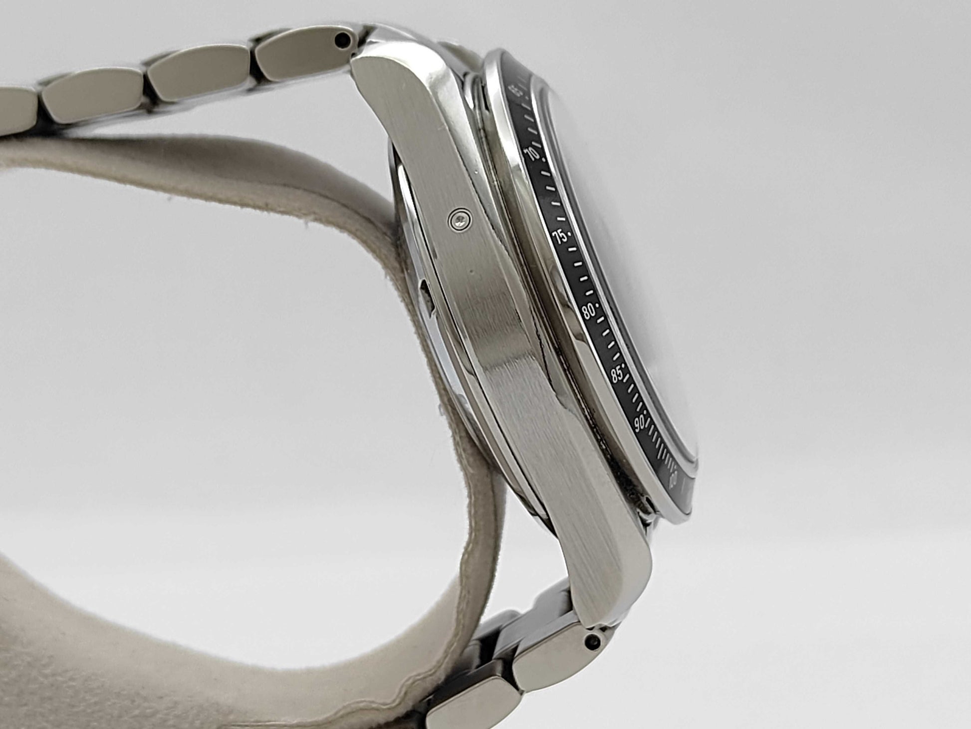 OMEGA Speedmaster 323.30.40.40.06.001 85972322 Automatic Men's Watch